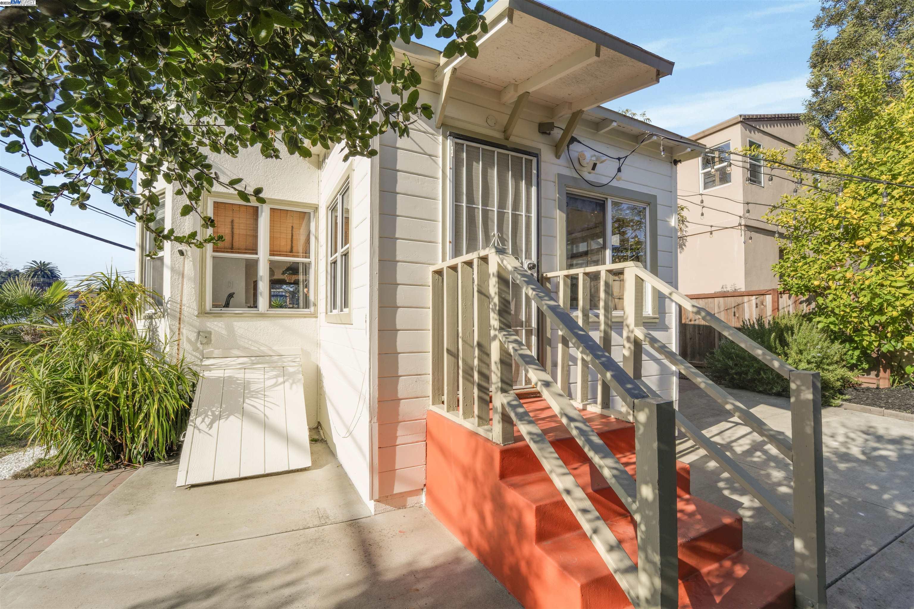 Detail Gallery Image 57 of 60 For 2700 26th Ave, Oakland,  CA 94601 - 2 Beds | 2 Baths