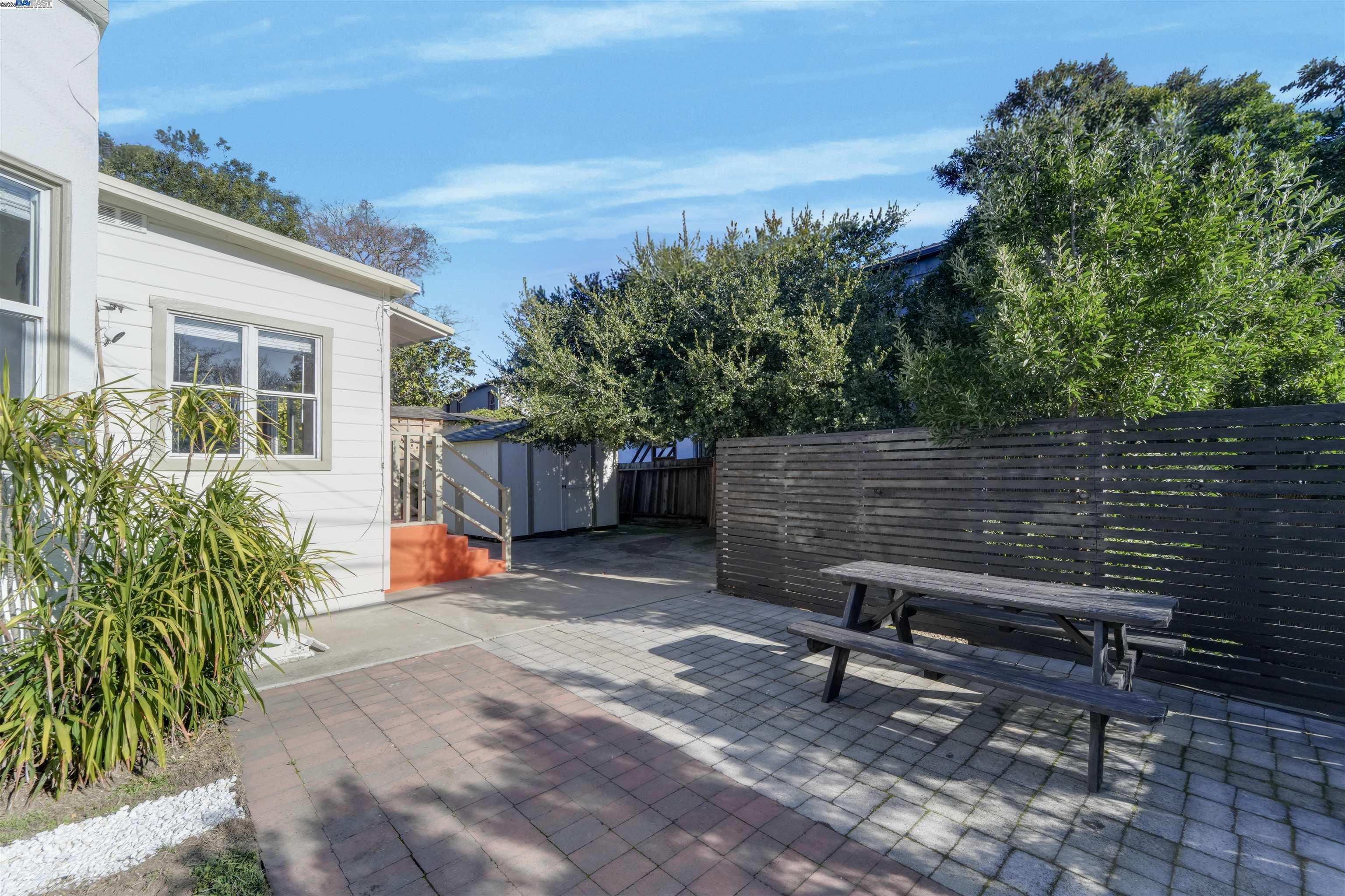 Detail Gallery Image 58 of 60 For 2700 26th Ave, Oakland,  CA 94601 - 2 Beds | 2 Baths