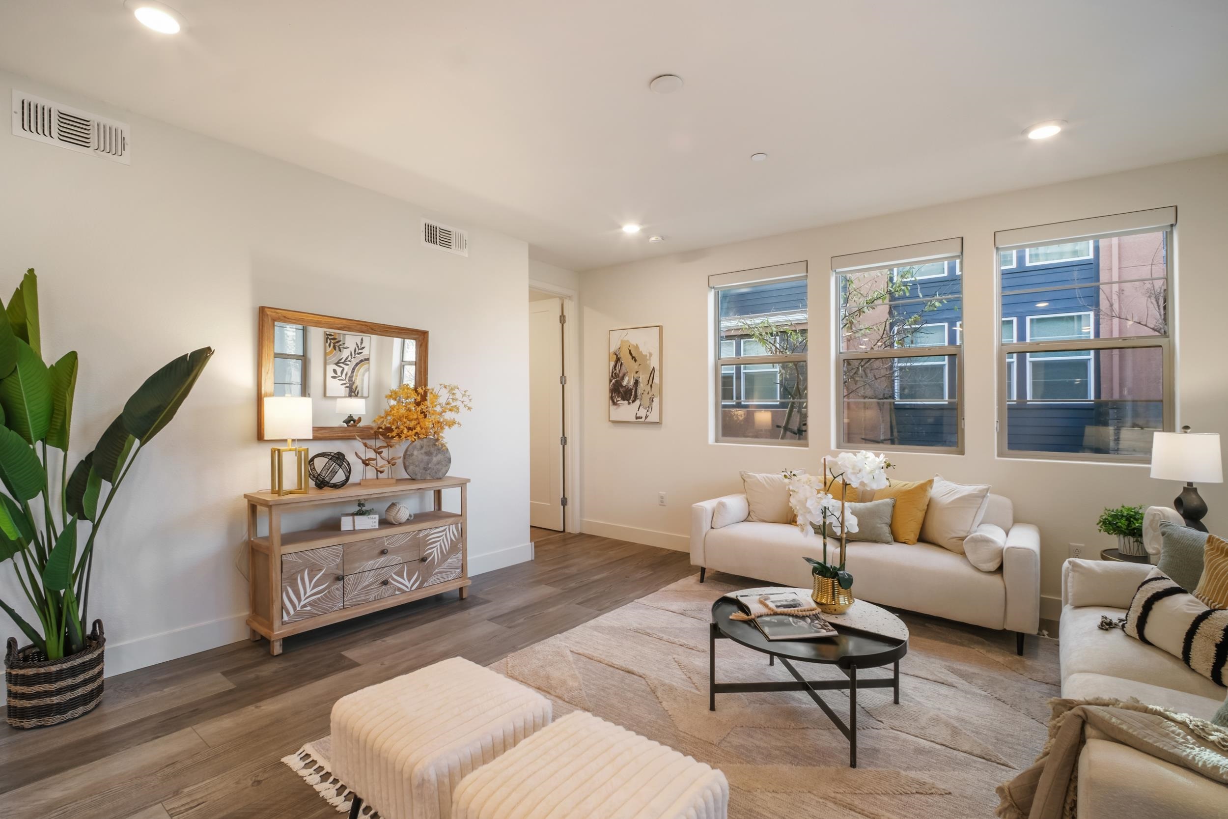 Photo #4: 41121542 Listing: Photo #4