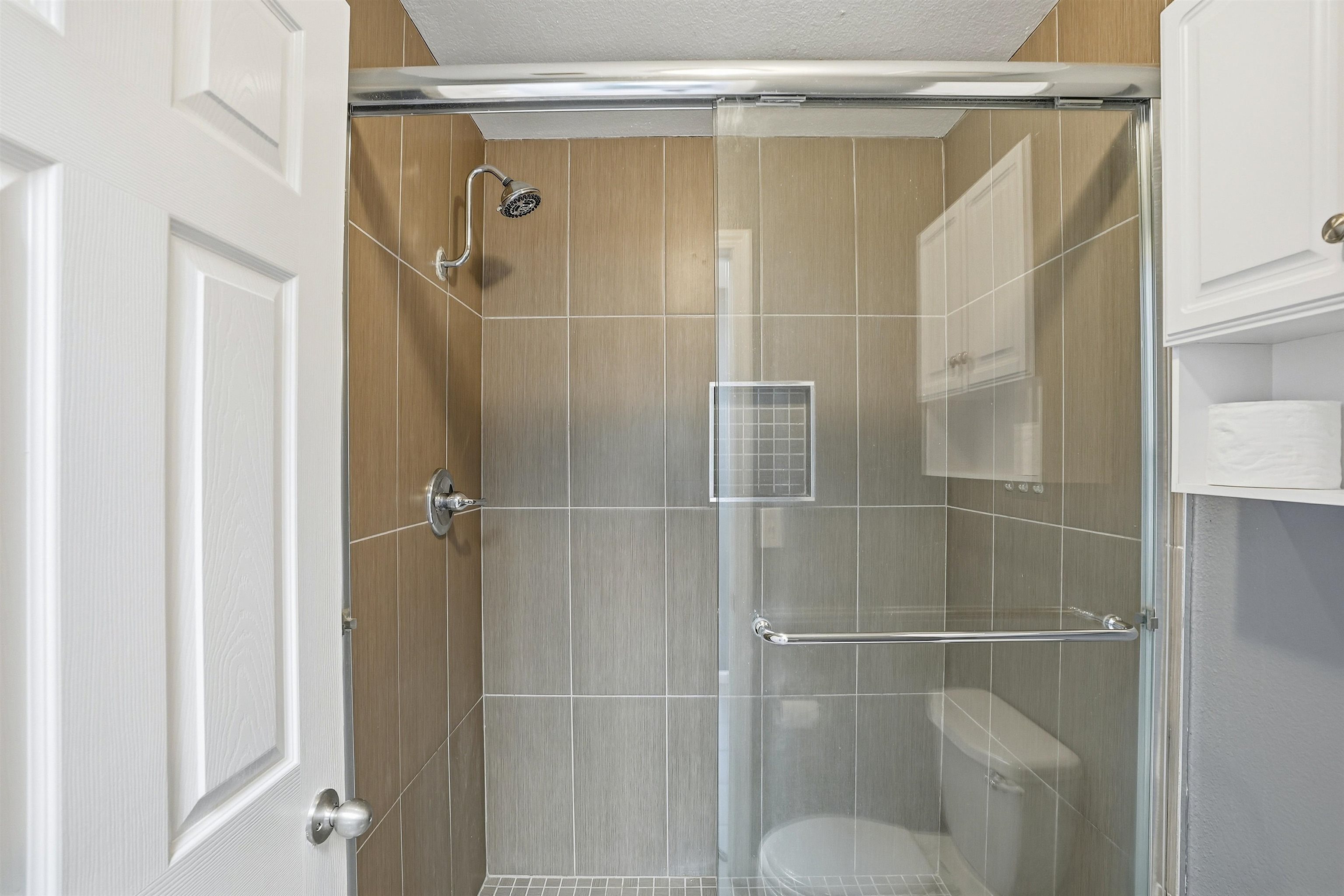 Photo #15: 41121543 Listing: Photo #15