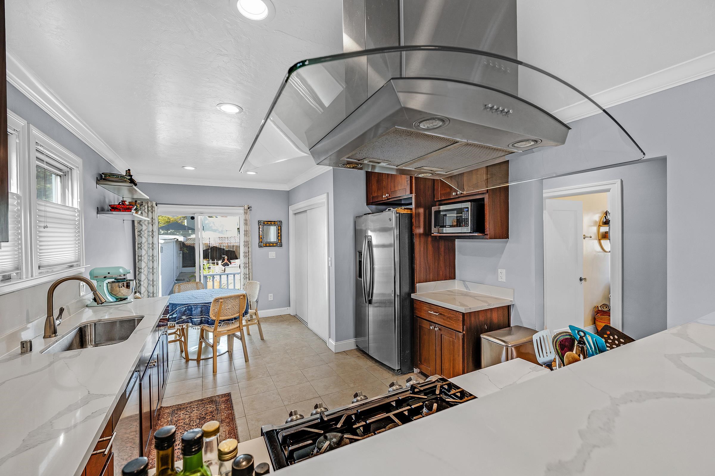 Detail Gallery Image 15 of 33 For 2927 Seminary Ave, Oakland,  CA 94605 - 2 Beds | 1 Baths