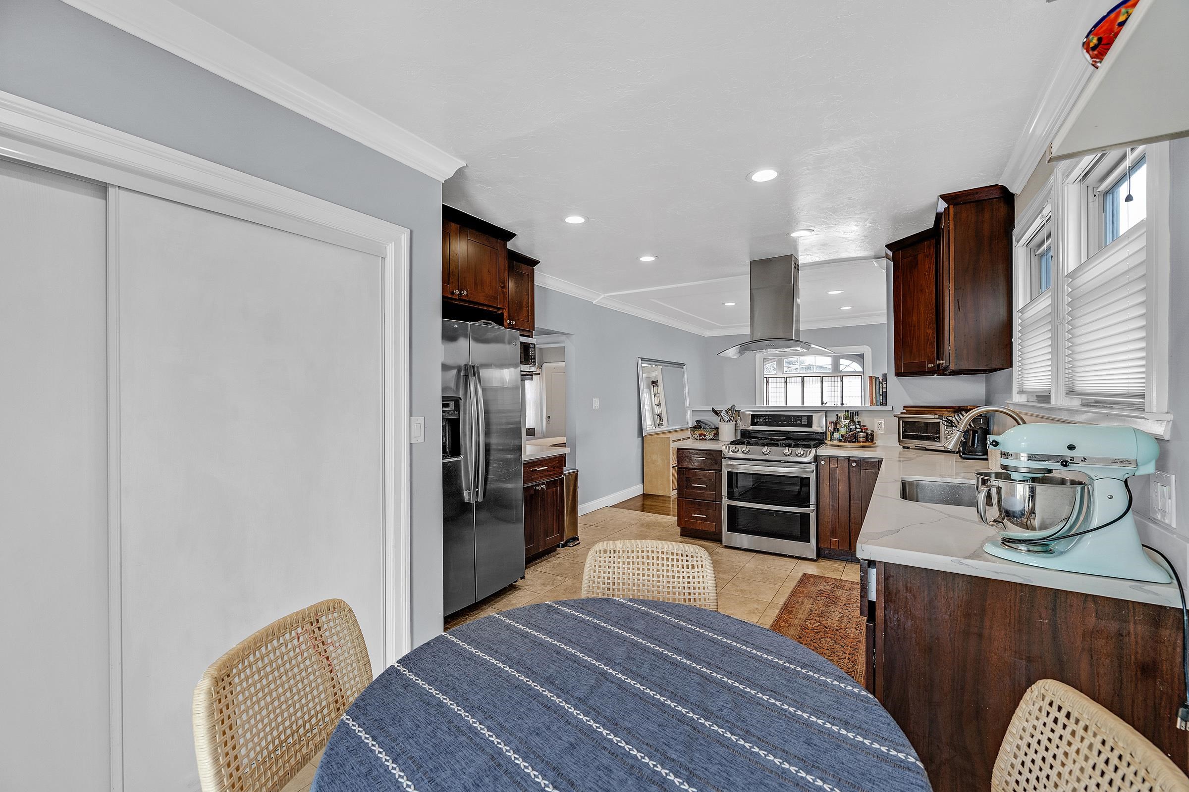 Detail Gallery Image 17 of 33 For 2927 Seminary Ave, Oakland,  CA 94605 - 2 Beds | 1 Baths