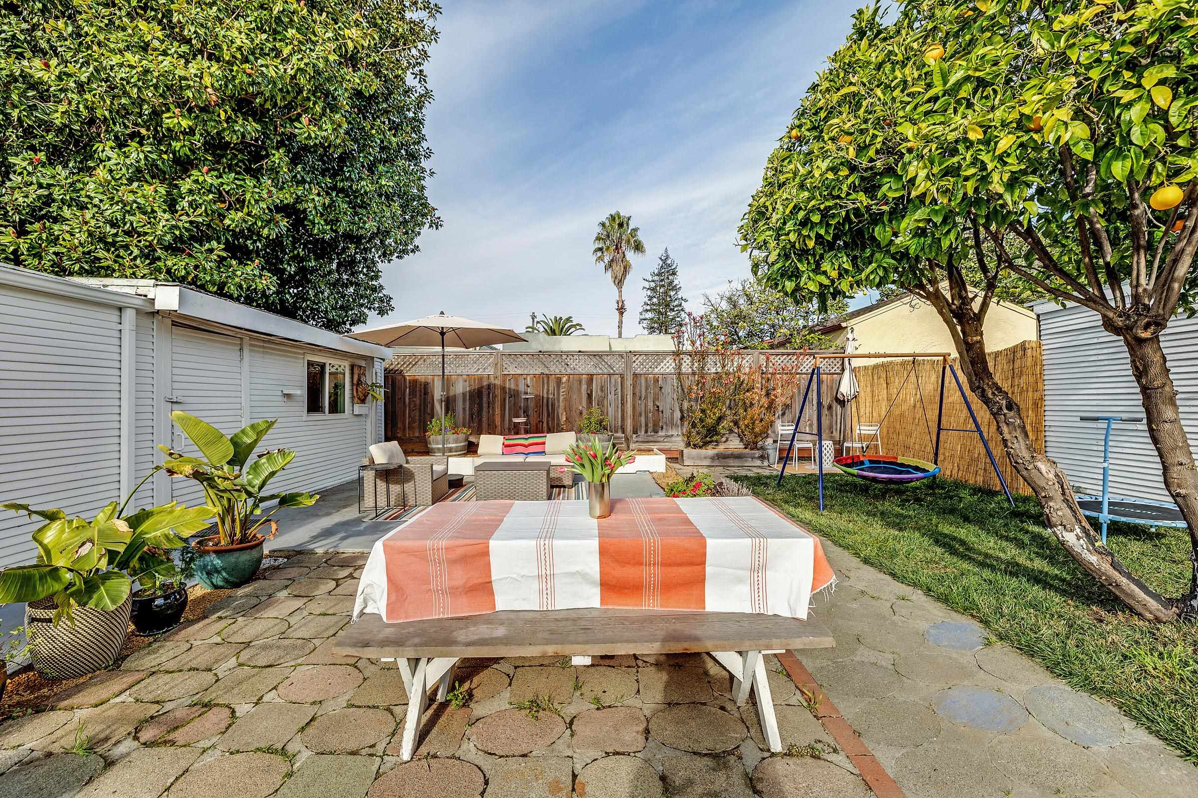 Detail Gallery Image 28 of 33 For 2927 Seminary Ave, Oakland,  CA 94605 - 2 Beds | 1 Baths