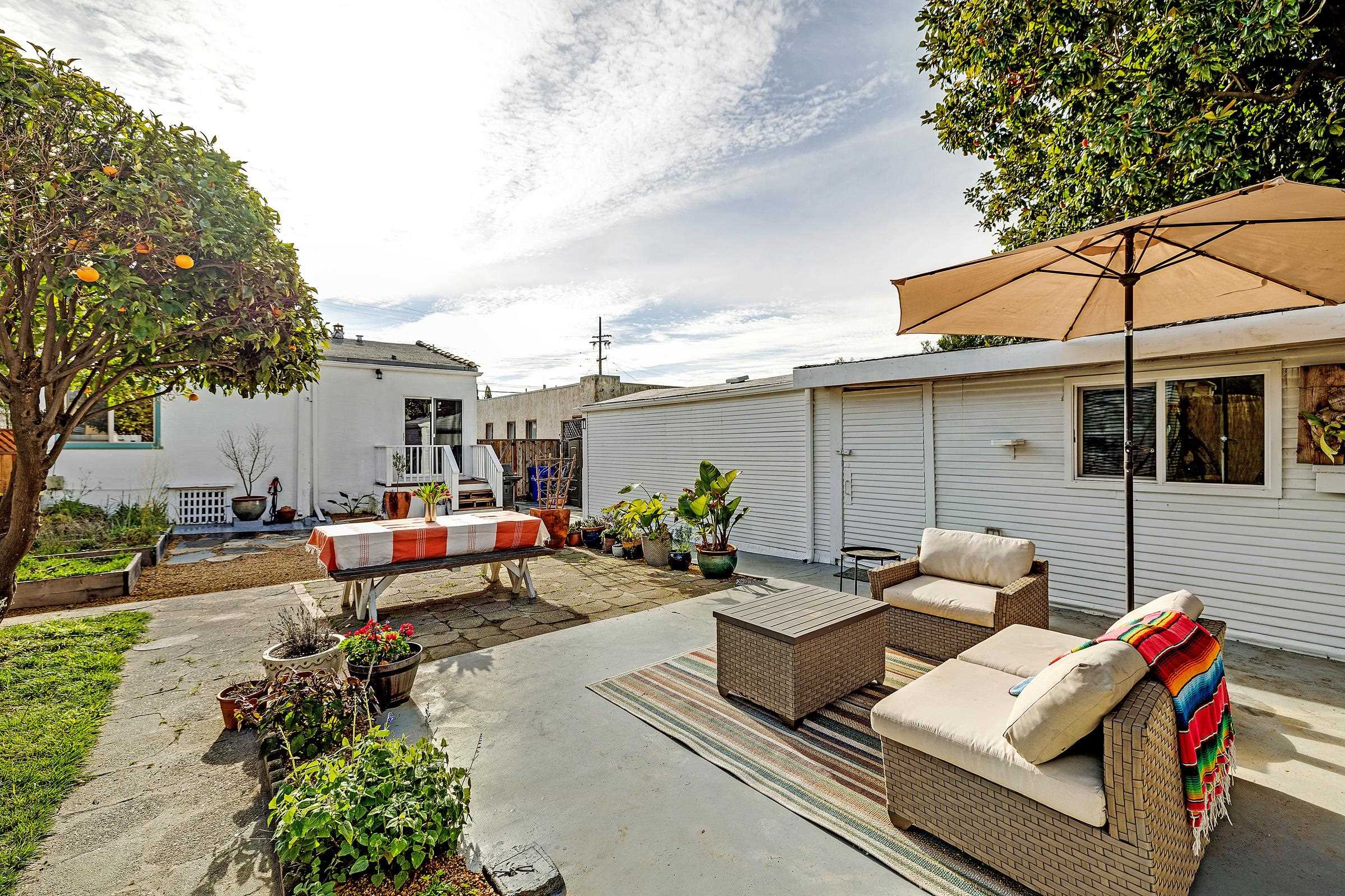 Detail Gallery Image 30 of 33 For 2927 Seminary Ave, Oakland,  CA 94605 - 2 Beds | 1 Baths