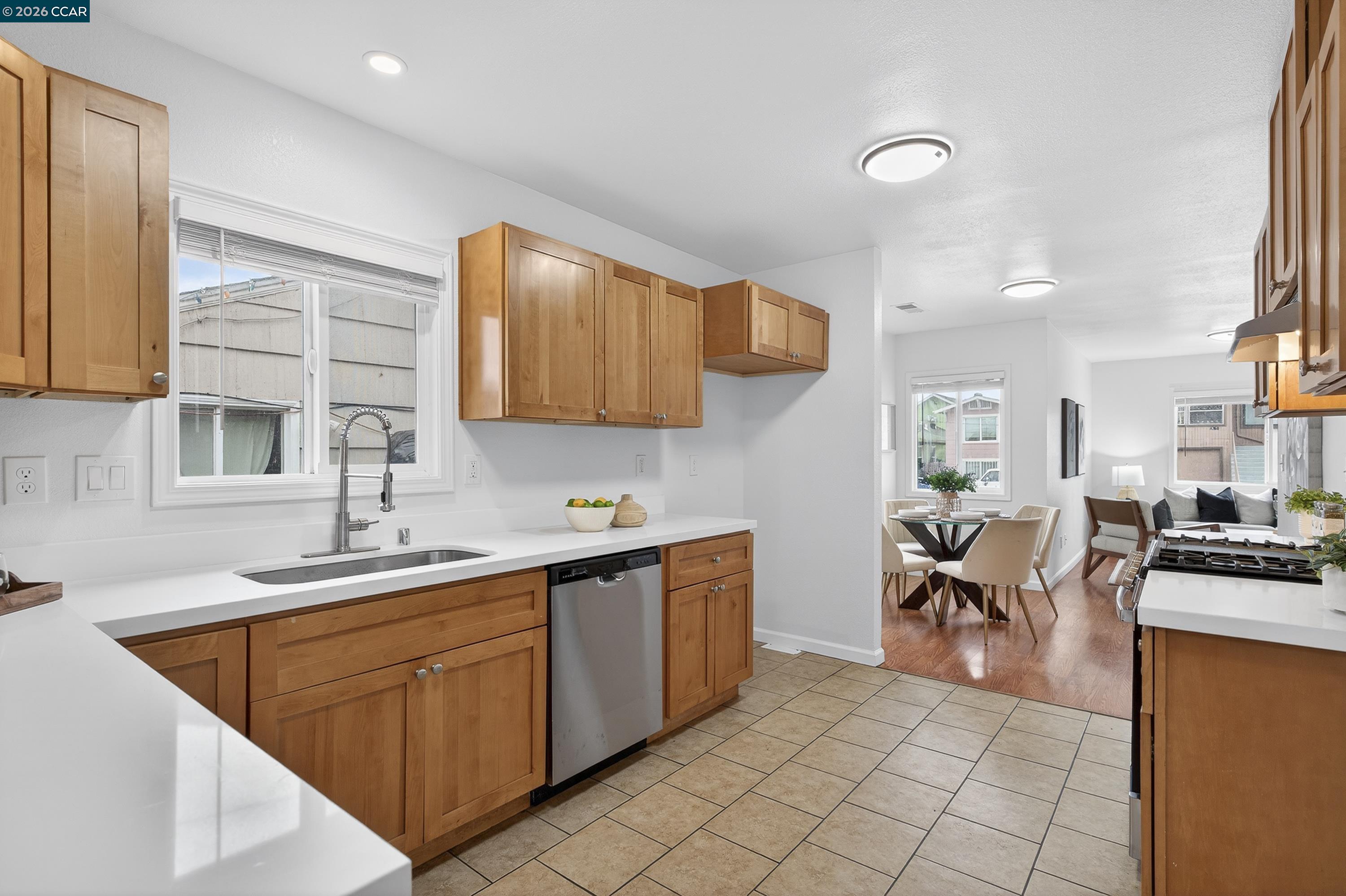 Detail Gallery Image 16 of 41 For 2366 Gaynor Ave, Richmond,  CA 94804 - 2 Beds | 1 Baths