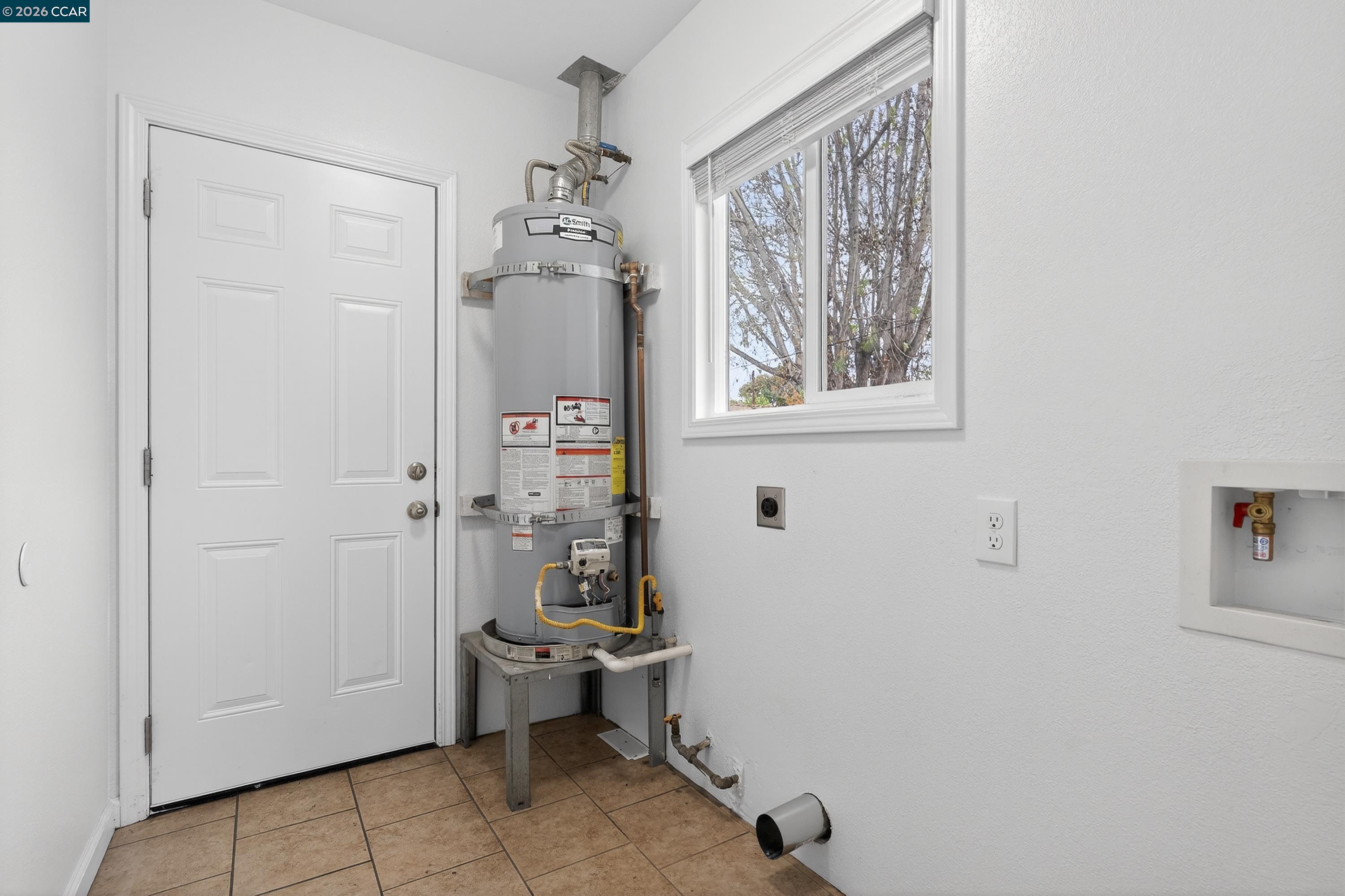 Detail Gallery Image 29 of 41 For 2366 Gaynor Ave, Richmond,  CA 94804 - 2 Beds | 1 Baths