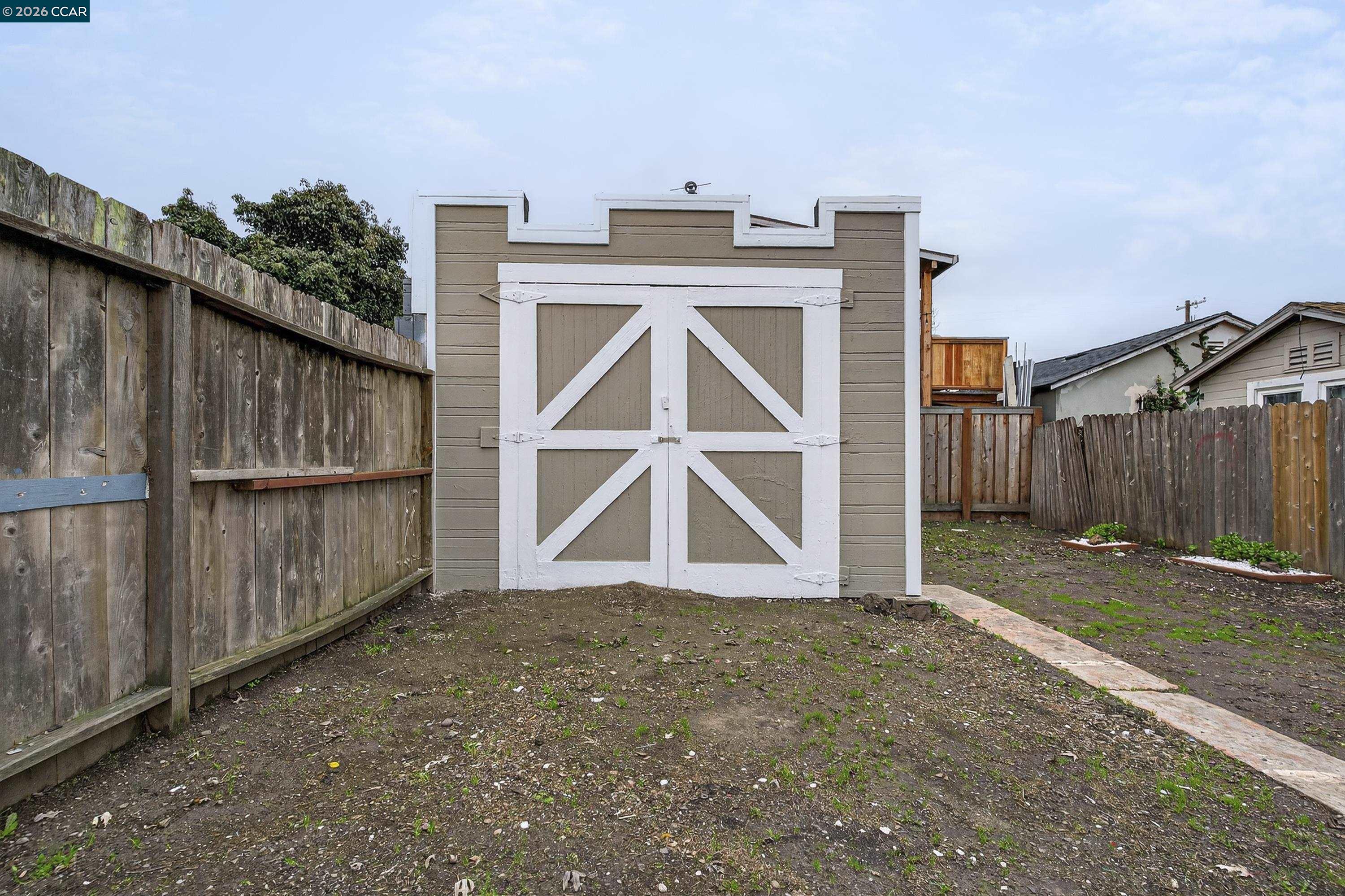 Detail Gallery Image 32 of 41 For 2366 Gaynor Ave, Richmond,  CA 94804 - 2 Beds | 1 Baths