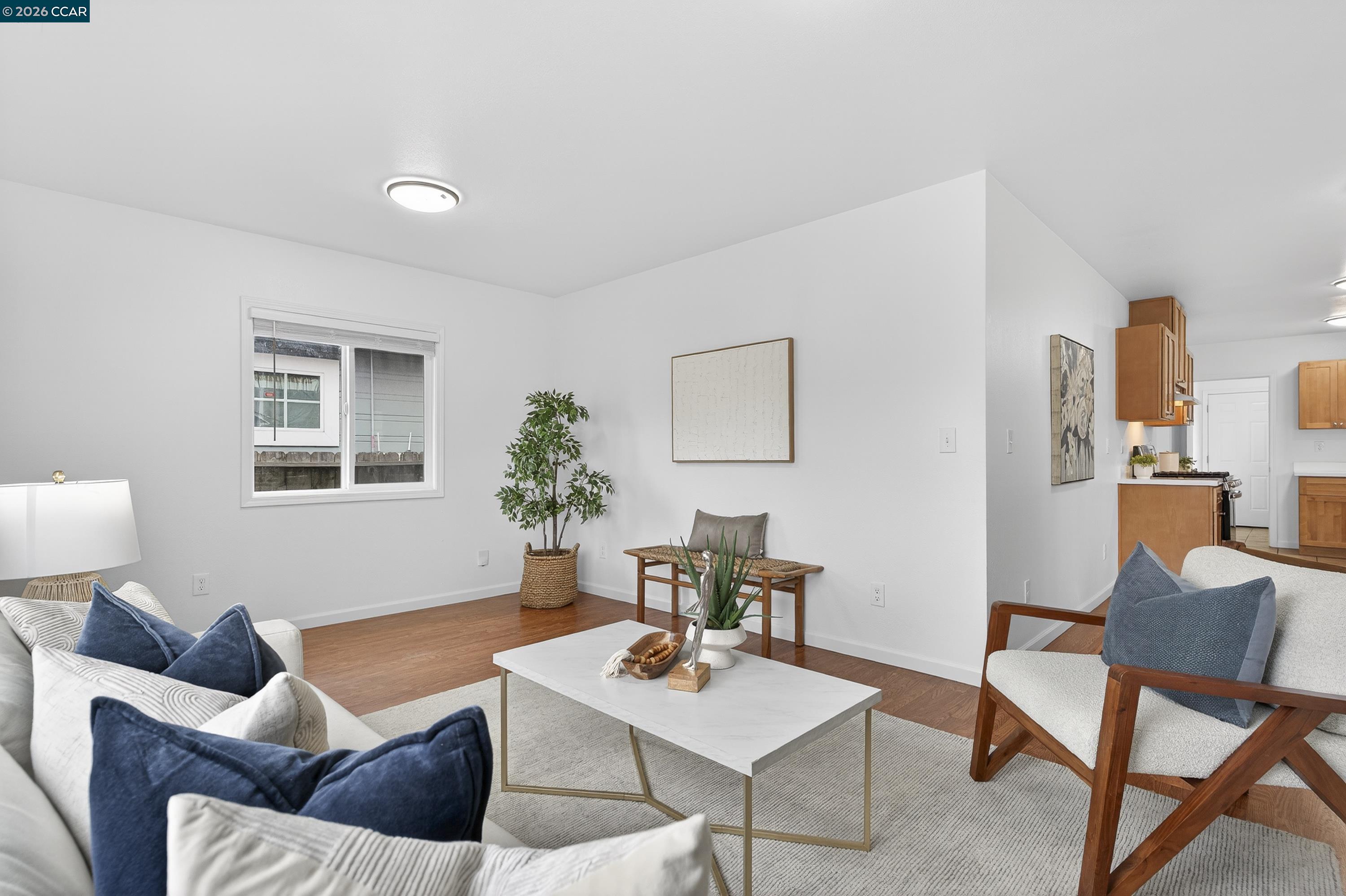 Detail Gallery Image 5 of 41 For 2366 Gaynor Ave, Richmond,  CA 94804 - 2 Beds | 1 Baths