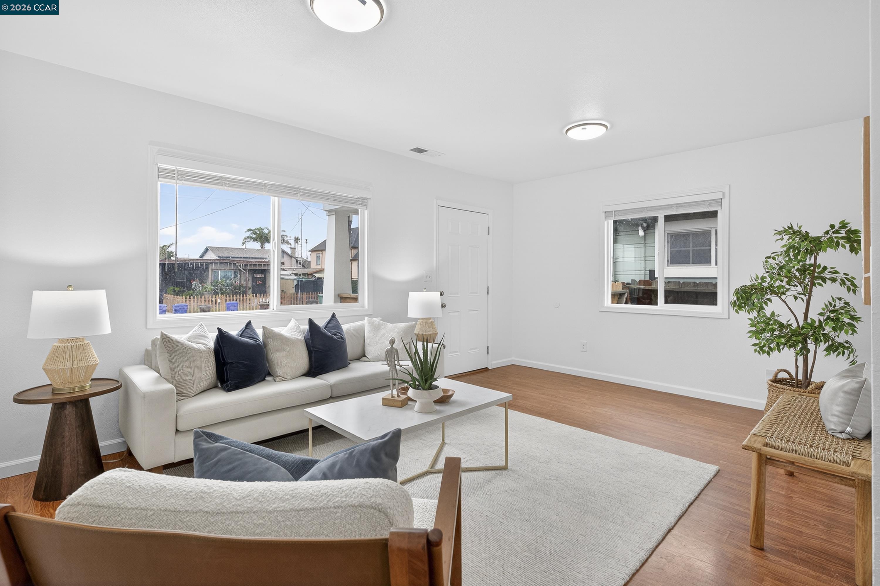 Detail Gallery Image 8 of 41 For 2366 Gaynor Ave, Richmond,  CA 94804 - 2 Beds | 1 Baths