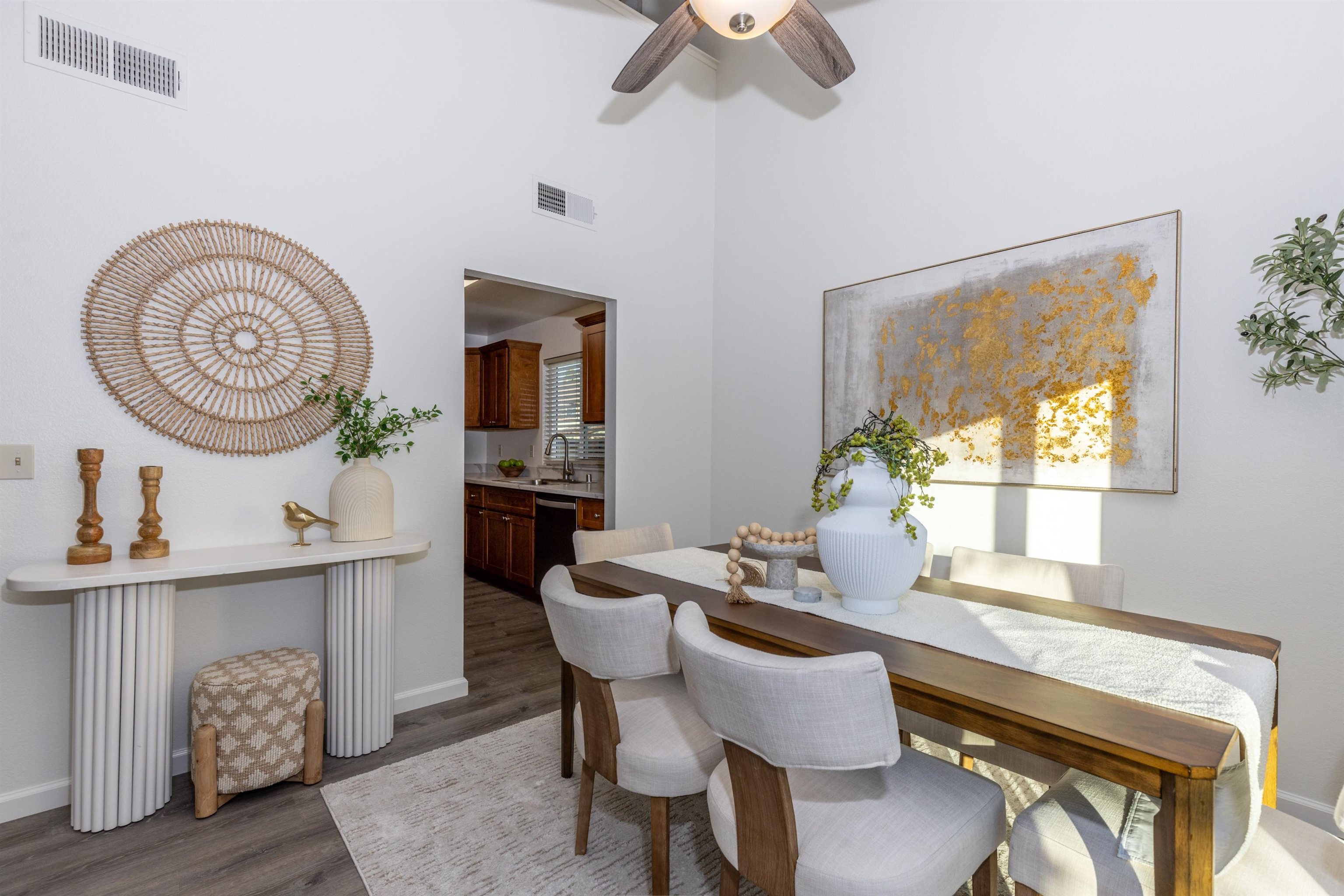 Detail Gallery Image 11 of 41 For 5457 Treeflower Dr, Livermore,  CA 94551 - 2 Beds | 2/1 Baths