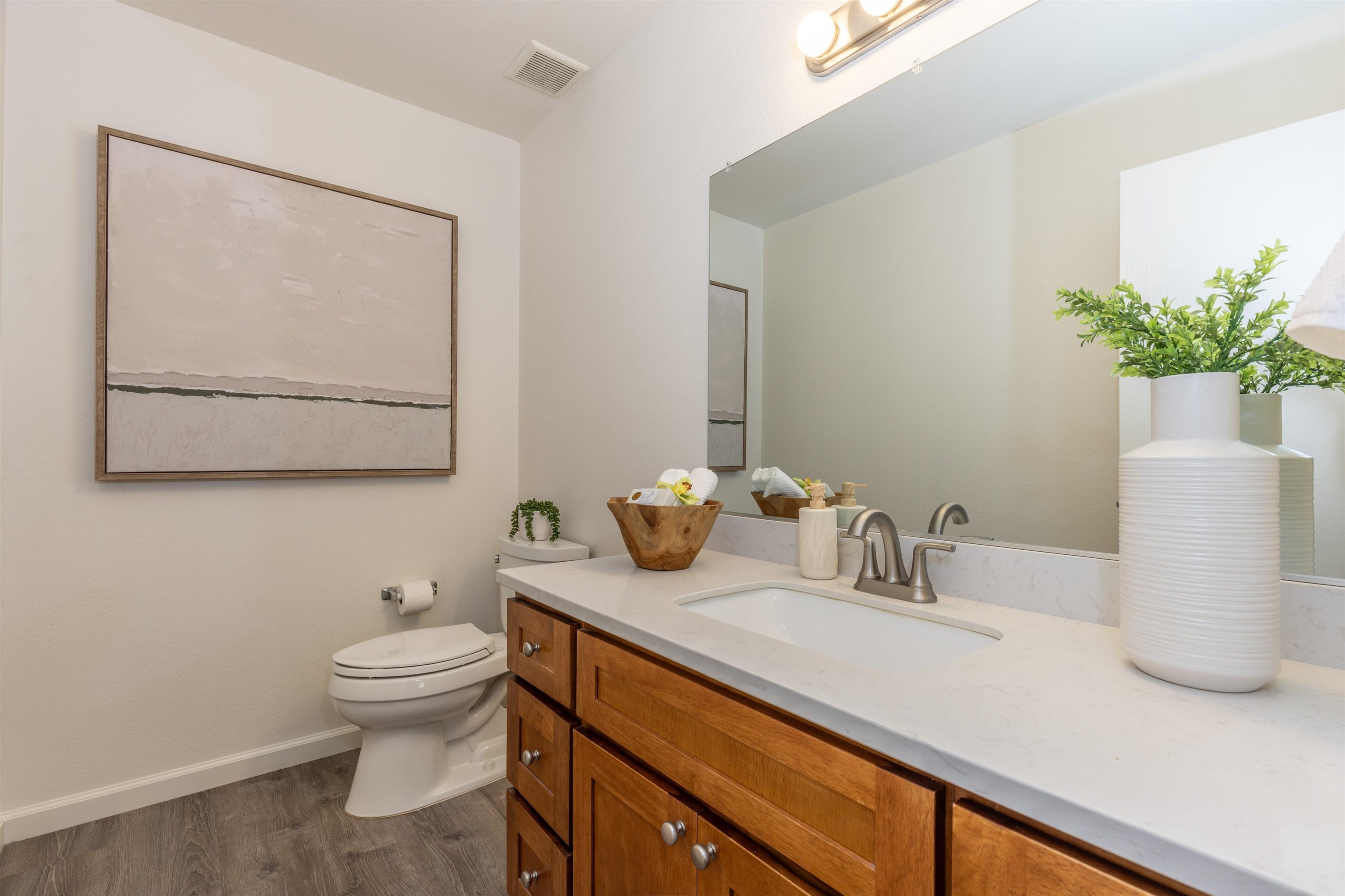 Detail Gallery Image 15 of 41 For 5457 Treeflower Dr, Livermore,  CA 94551 - 2 Beds | 2/1 Baths