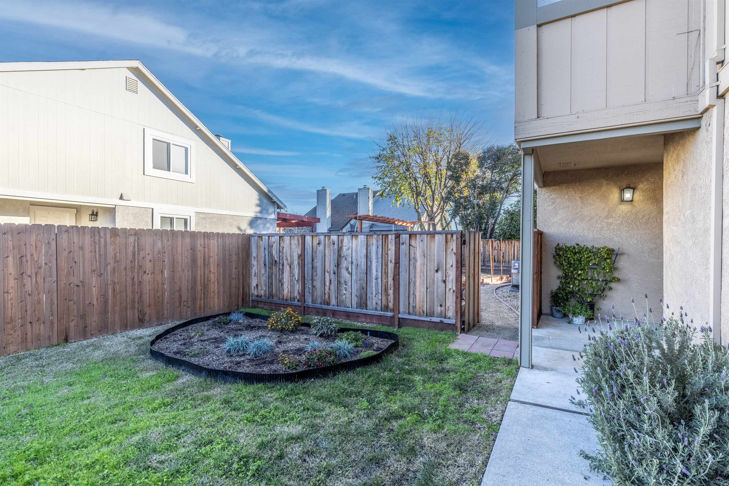 Detail Gallery Image 35 of 41 For 5457 Treeflower Dr, Livermore,  CA 94551 - 2 Beds | 2/1 Baths
