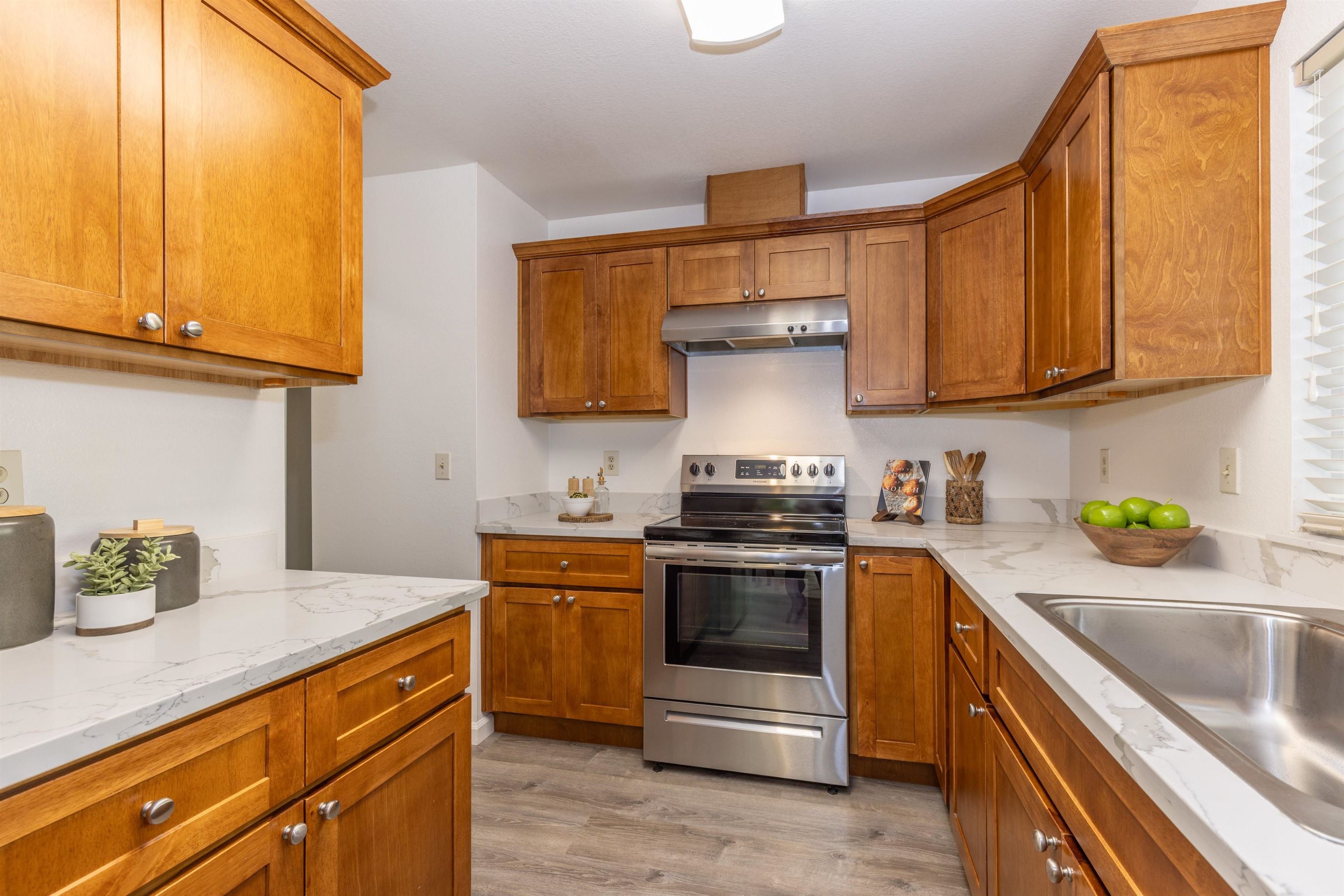 Detail Gallery Image 6 of 41 For 5457 Treeflower Dr, Livermore,  CA 94551 - 2 Beds | 2/1 Baths