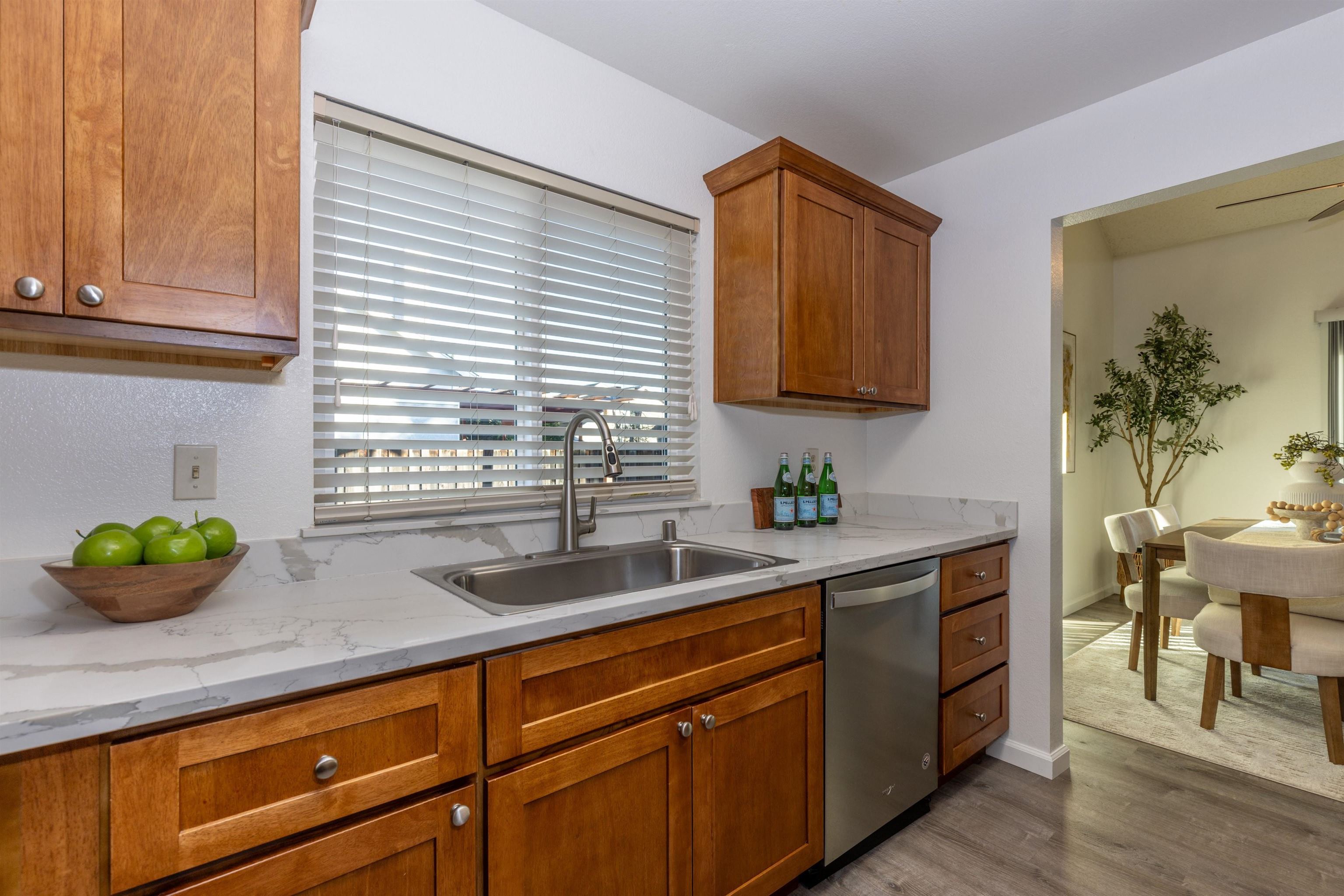 Detail Gallery Image 7 of 41 For 5457 Treeflower Dr, Livermore,  CA 94551 - 2 Beds | 2/1 Baths