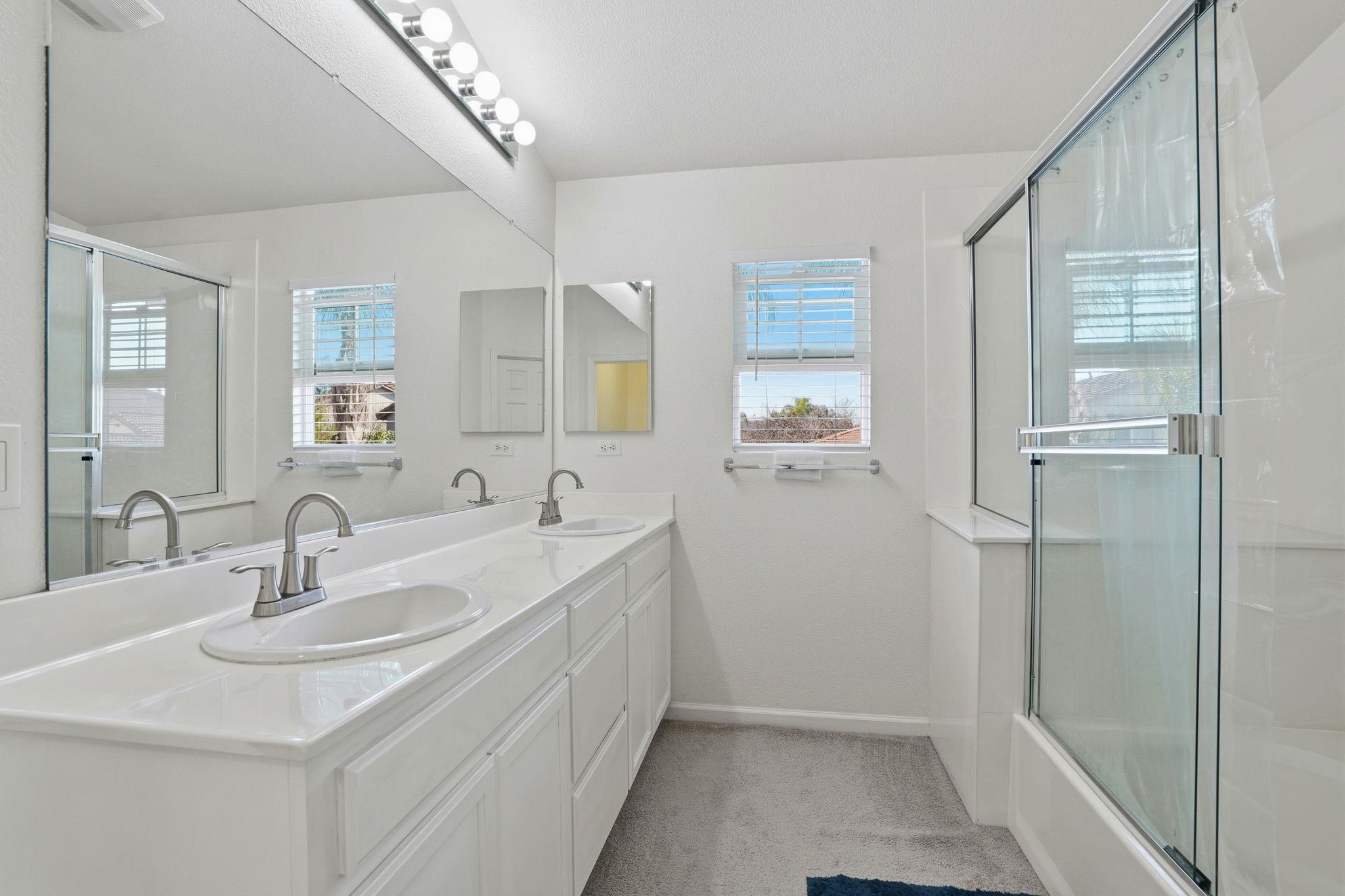 Detail Gallery Image 35 of 57 For 4597 Bonsai Ave, Tracy,  CA 95377 - 4 Beds | 2/1 Baths