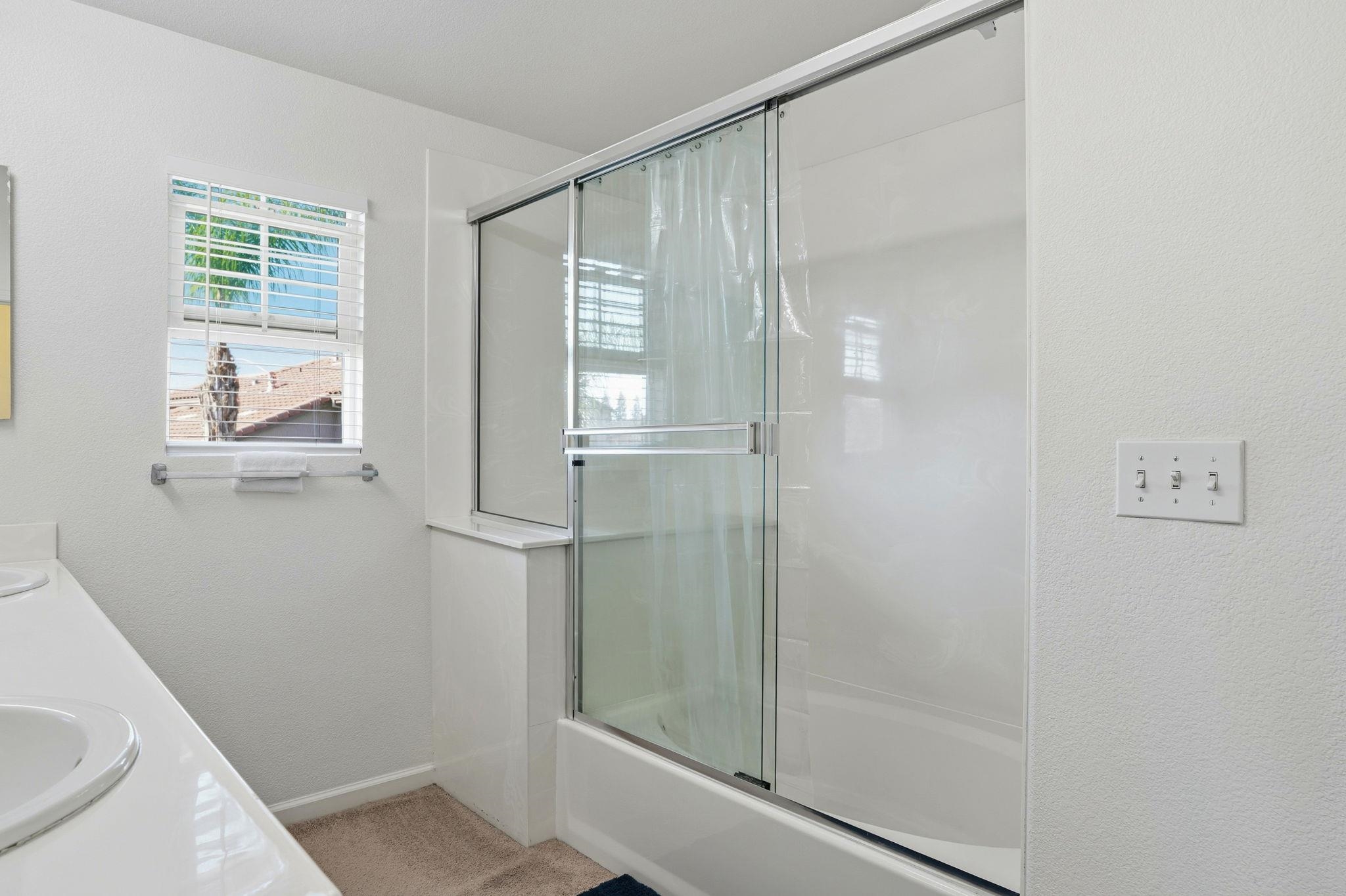 Detail Gallery Image 36 of 57 For 4597 Bonsai Ave, Tracy,  CA 95377 - 4 Beds | 2/1 Baths