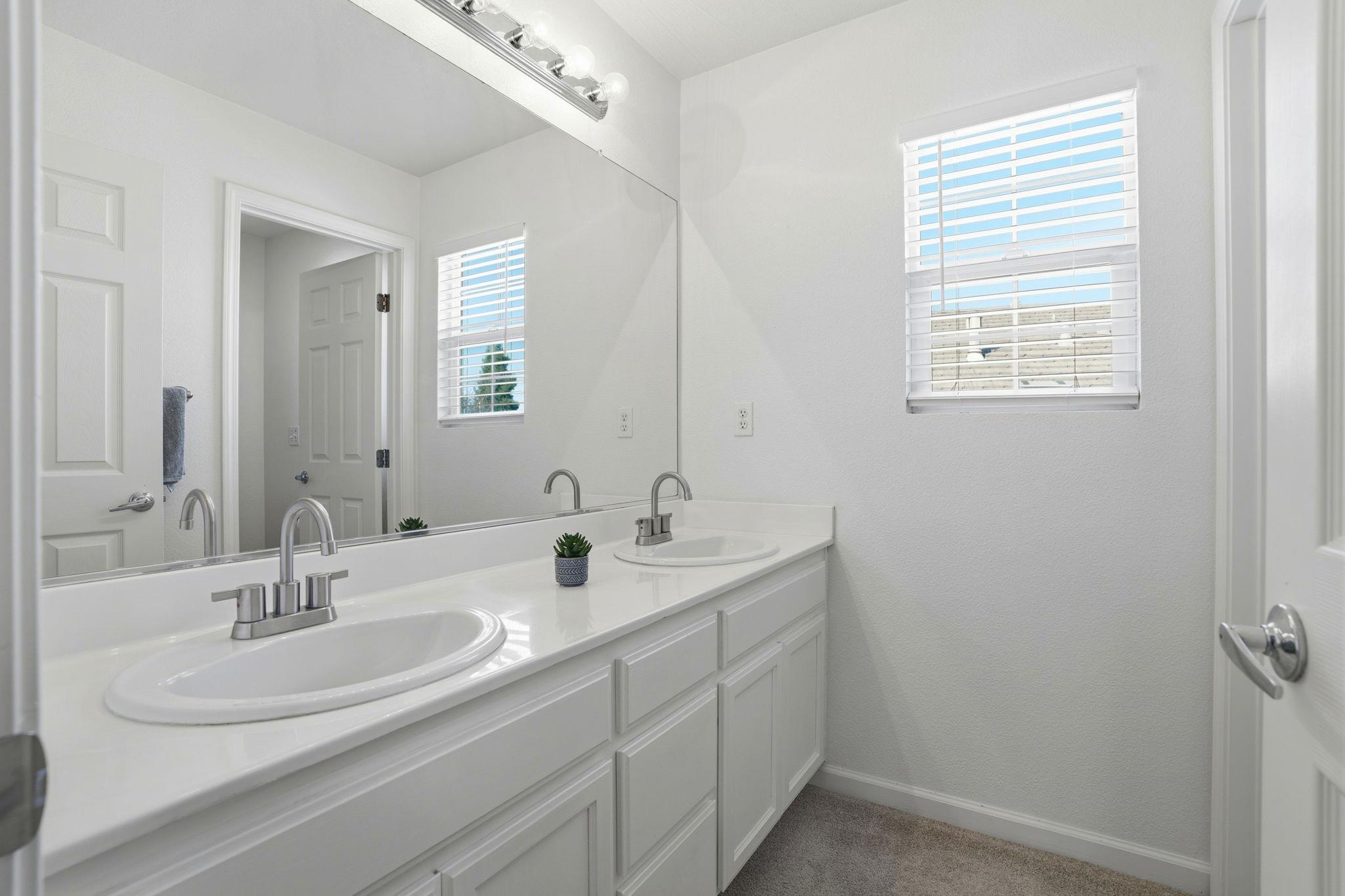 Detail Gallery Image 37 of 57 For 4597 Bonsai Ave, Tracy,  CA 95377 - 4 Beds | 2/1 Baths