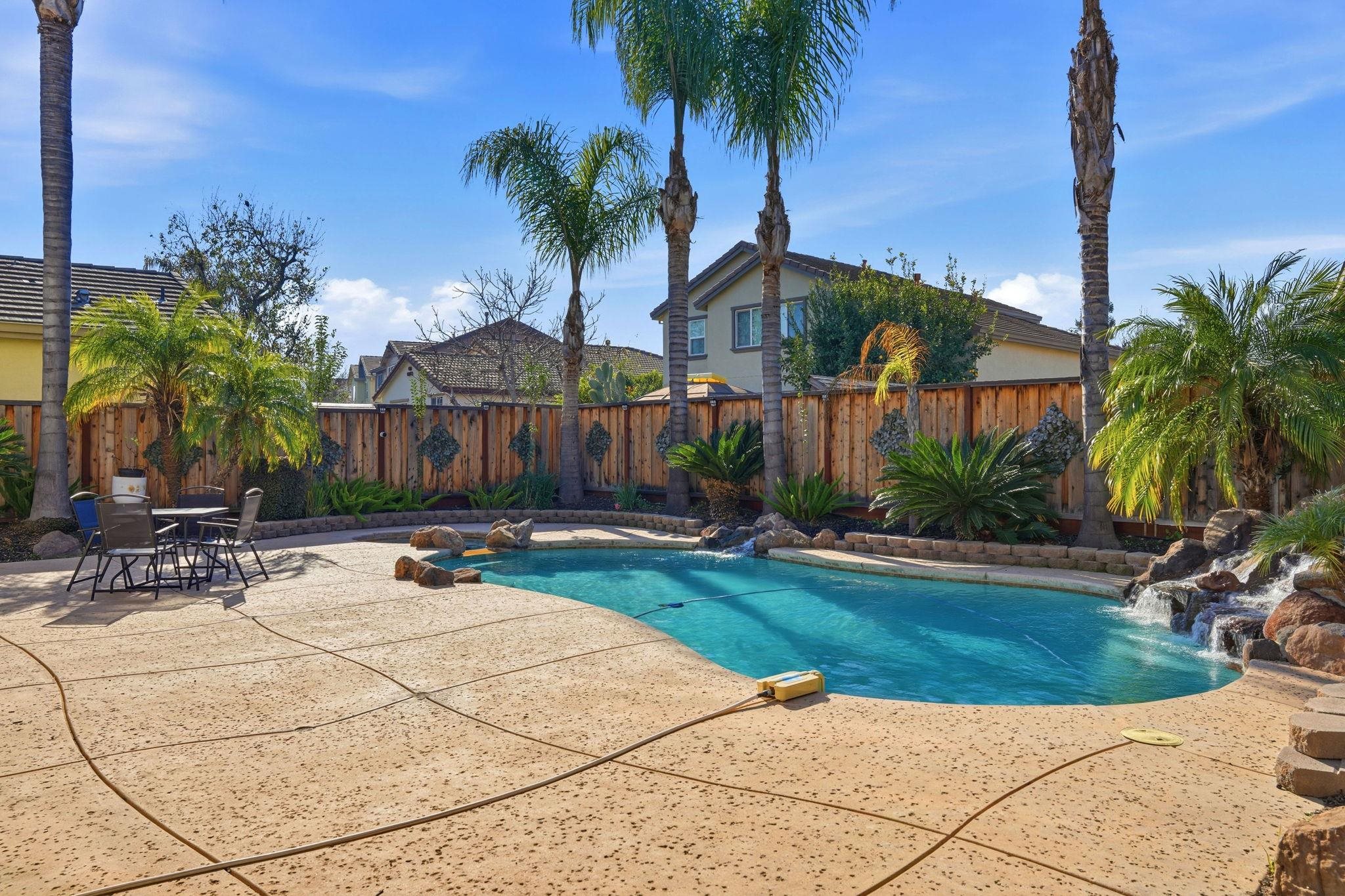 Detail Gallery Image 40 of 57 For 4597 Bonsai Ave, Tracy,  CA 95377 - 4 Beds | 2/1 Baths