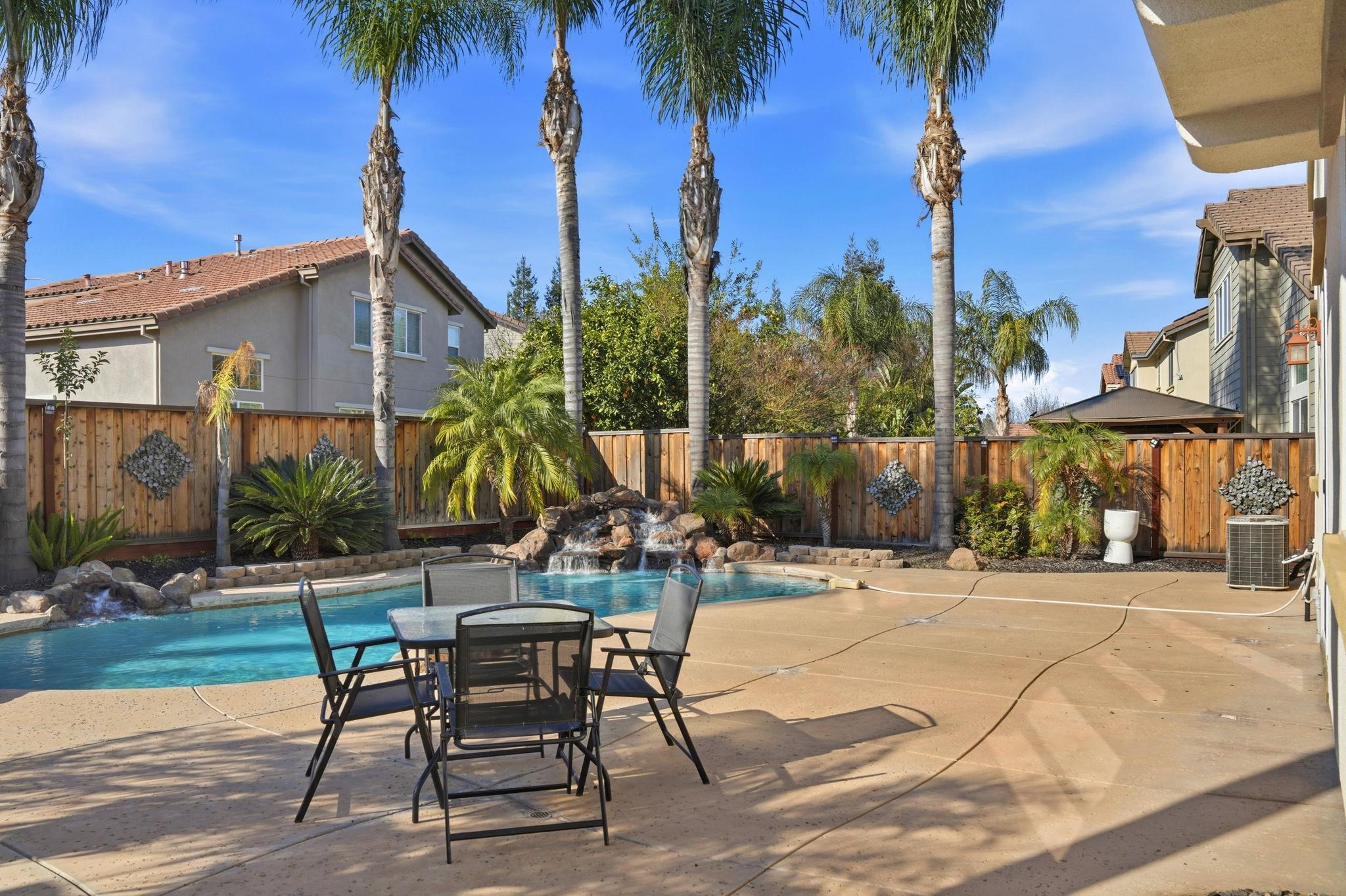 Detail Gallery Image 43 of 57 For 4597 Bonsai Ave, Tracy,  CA 95377 - 4 Beds | 2/1 Baths