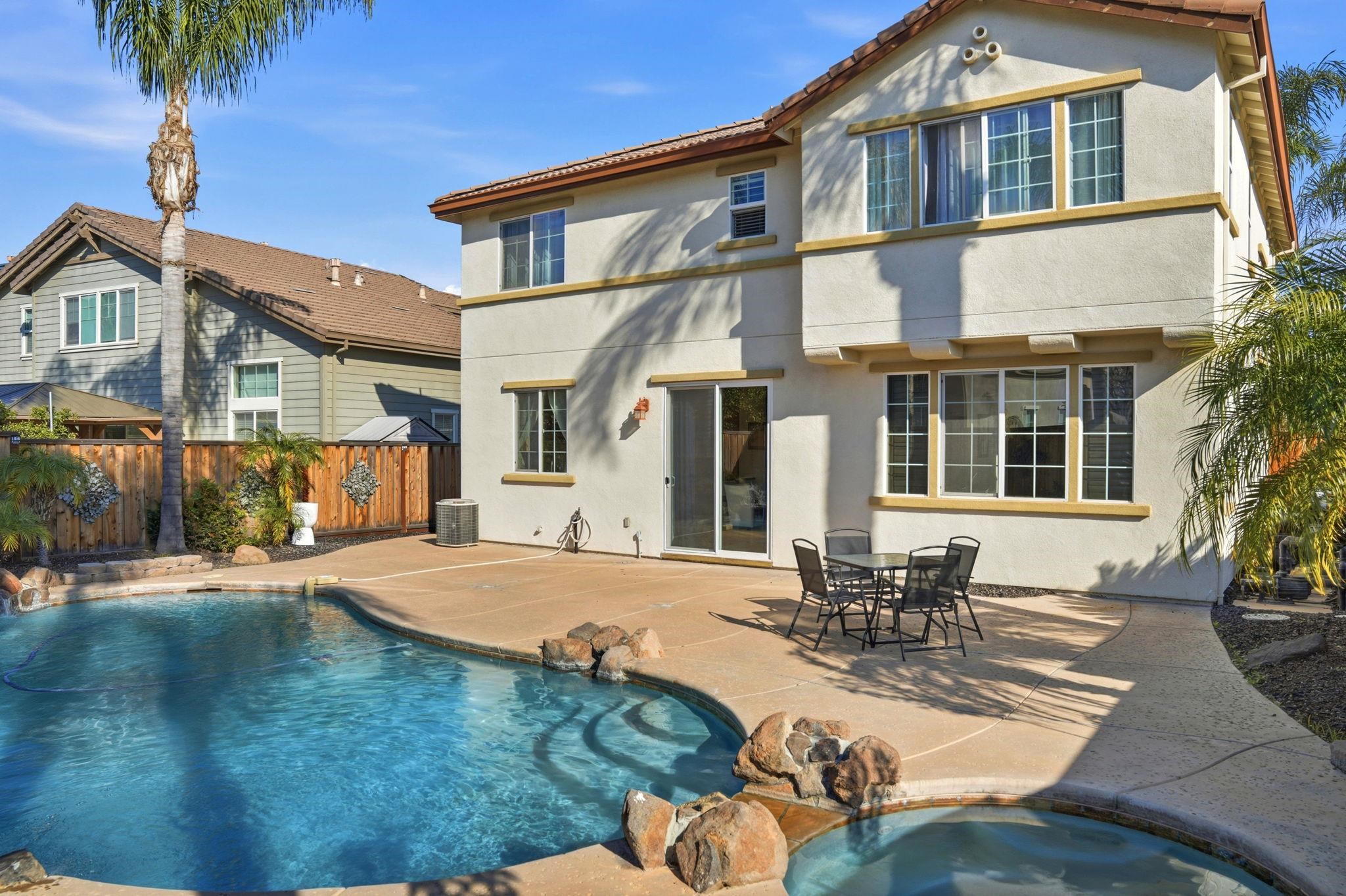 Detail Gallery Image 46 of 57 For 4597 Bonsai Ave, Tracy,  CA 95377 - 4 Beds | 2/1 Baths