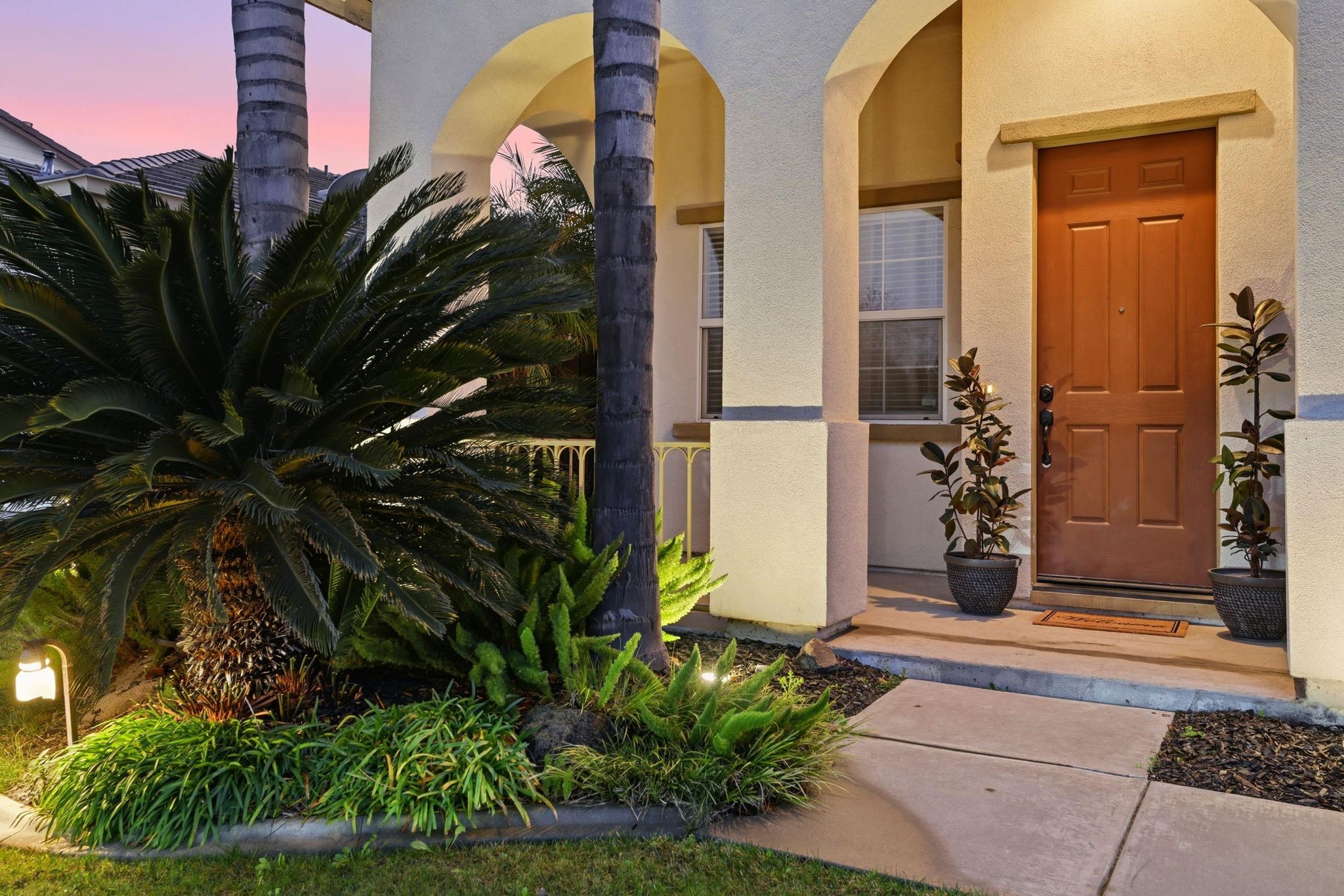 Detail Gallery Image 8 of 57 For 4597 Bonsai Ave, Tracy,  CA 95377 - 4 Beds | 2/1 Baths