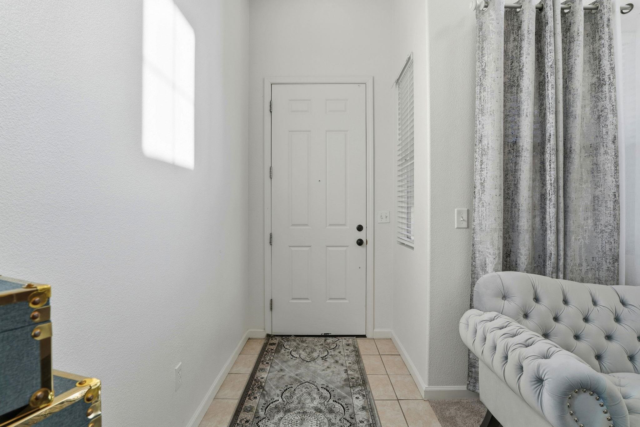 Detail Gallery Image 9 of 57 For 4597 Bonsai Ave, Tracy,  CA 95377 - 4 Beds | 2/1 Baths