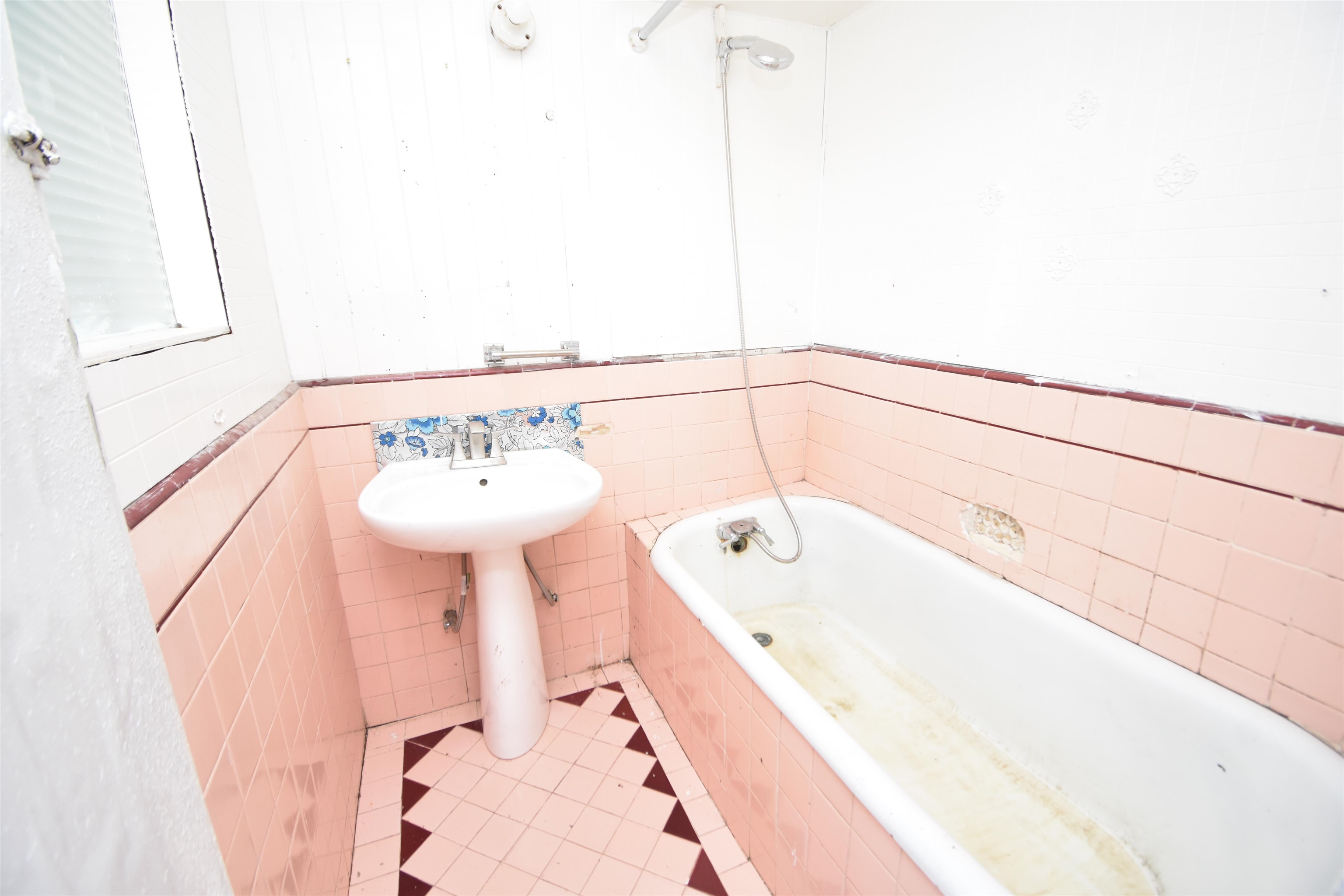 Detail Gallery Image 12 of 23 For 501 Campbell Ave, San Francisco,  CA 94134 - 3 Beds | 1 Baths