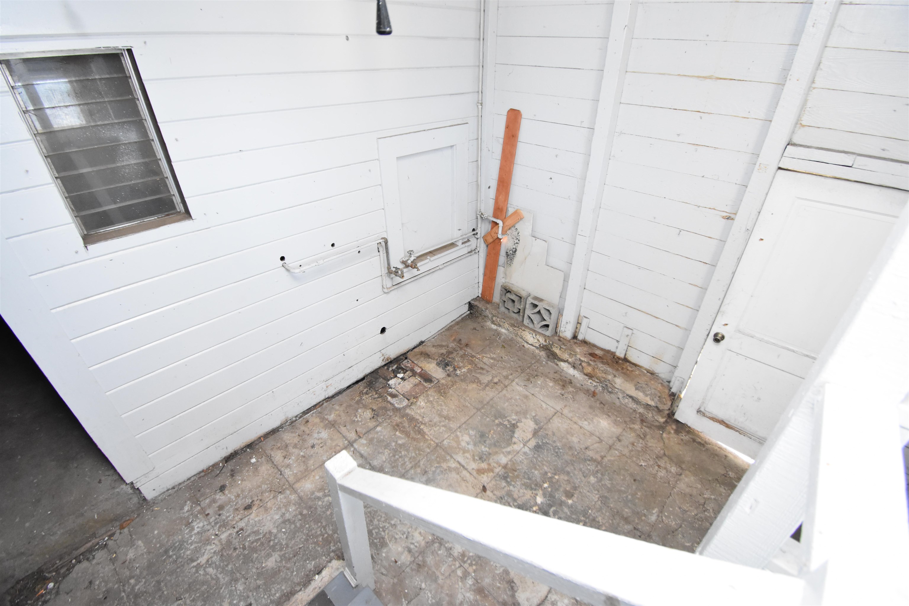 Detail Gallery Image 14 of 23 For 501 Campbell Ave, San Francisco,  CA 94134 - 3 Beds | 1 Baths