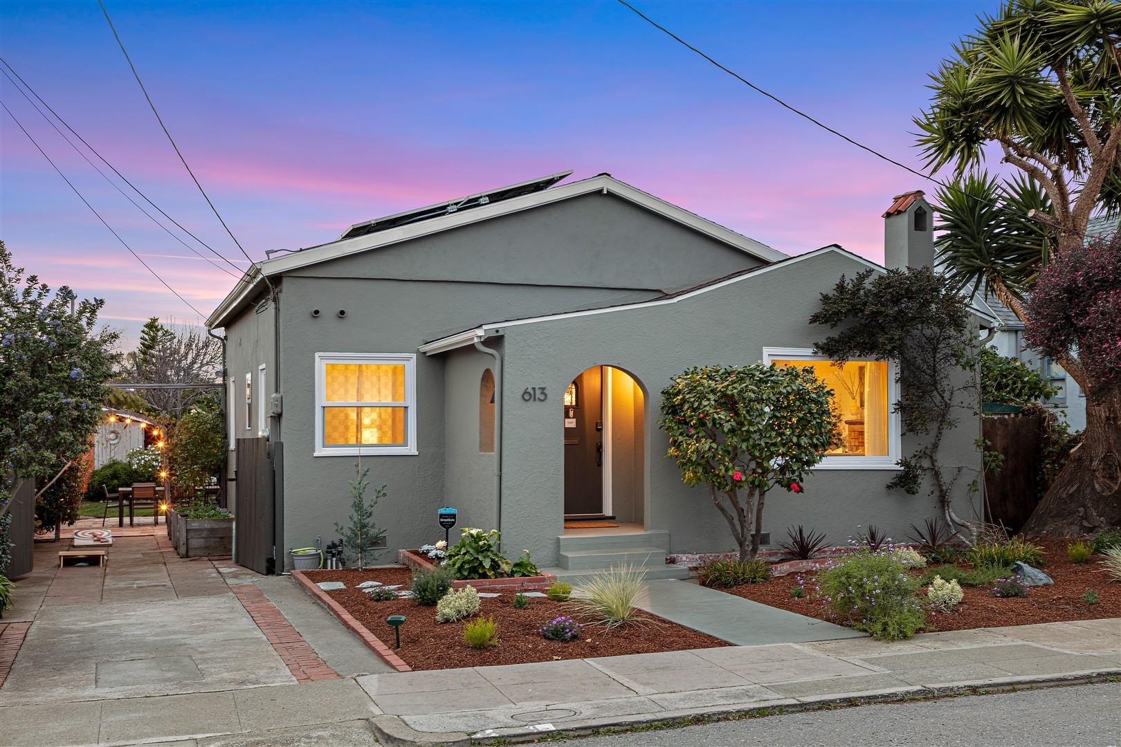 Detail Gallery Image 2 of 44 For 613 41st St, Richmond,  CA 94805 - 3 Beds | 2 Baths