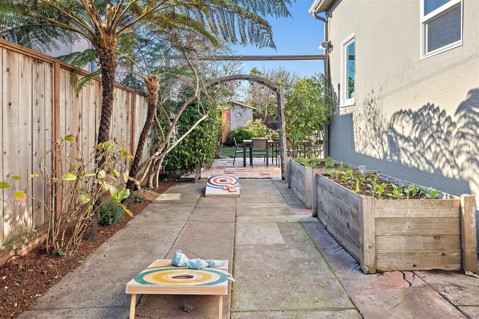 Detail Gallery Image 25 of 44 For 613 41st St, Richmond,  CA 94805 - 3 Beds | 2 Baths