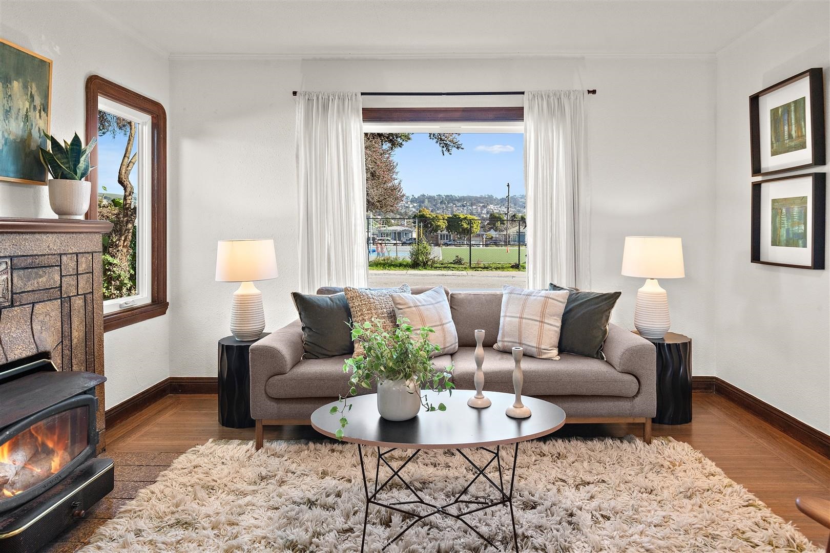 Detail Gallery Image 4 of 44 For 613 41st St, Richmond,  CA 94805 - 3 Beds | 2 Baths