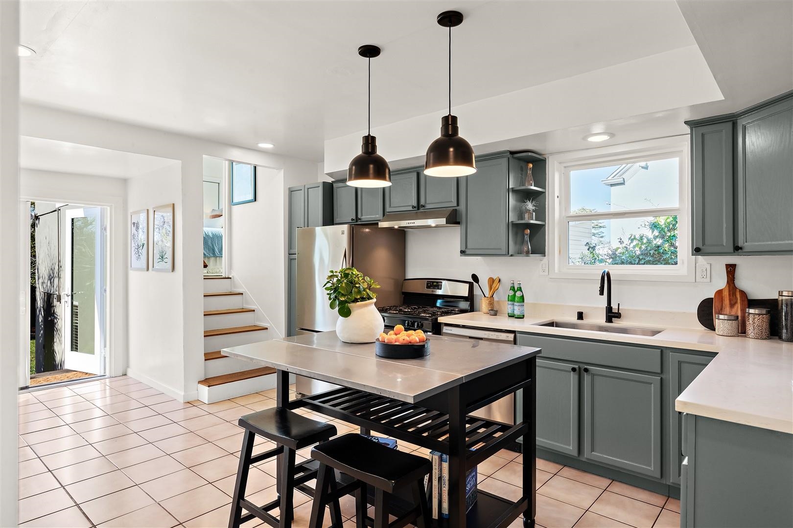 Detail Gallery Image 9 of 44 For 613 41st St, Richmond,  CA 94805 - 3 Beds | 2 Baths