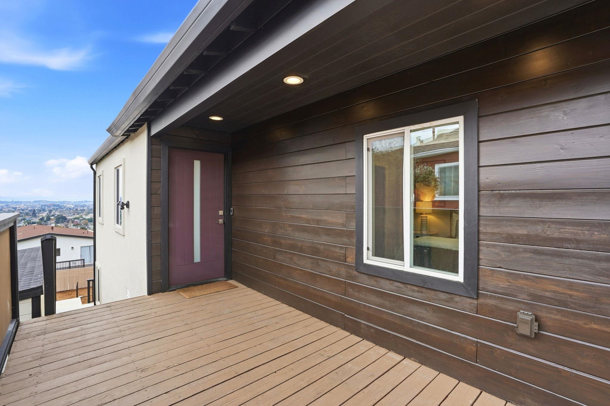 Detail Gallery Image 6 of 59 For 5950 Monterey Ave, Richmond,  CA 94805 - 3 Beds | 2 Baths