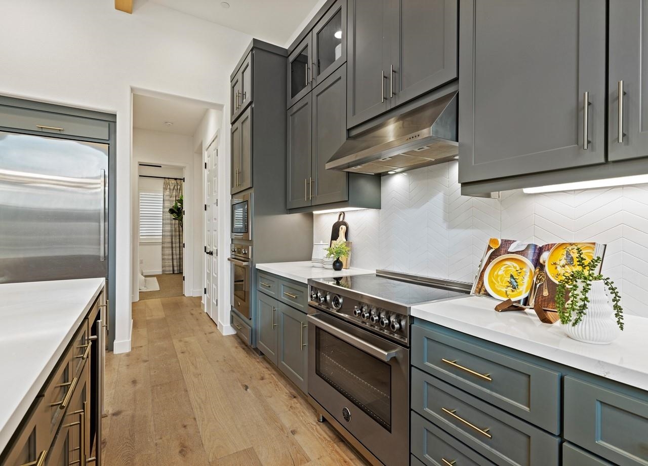 Detail Gallery Image 12 of 60 For 580 Boyd Rd, Pleasant Hill,  CA 94523 - 5 Beds | 4/1 Baths