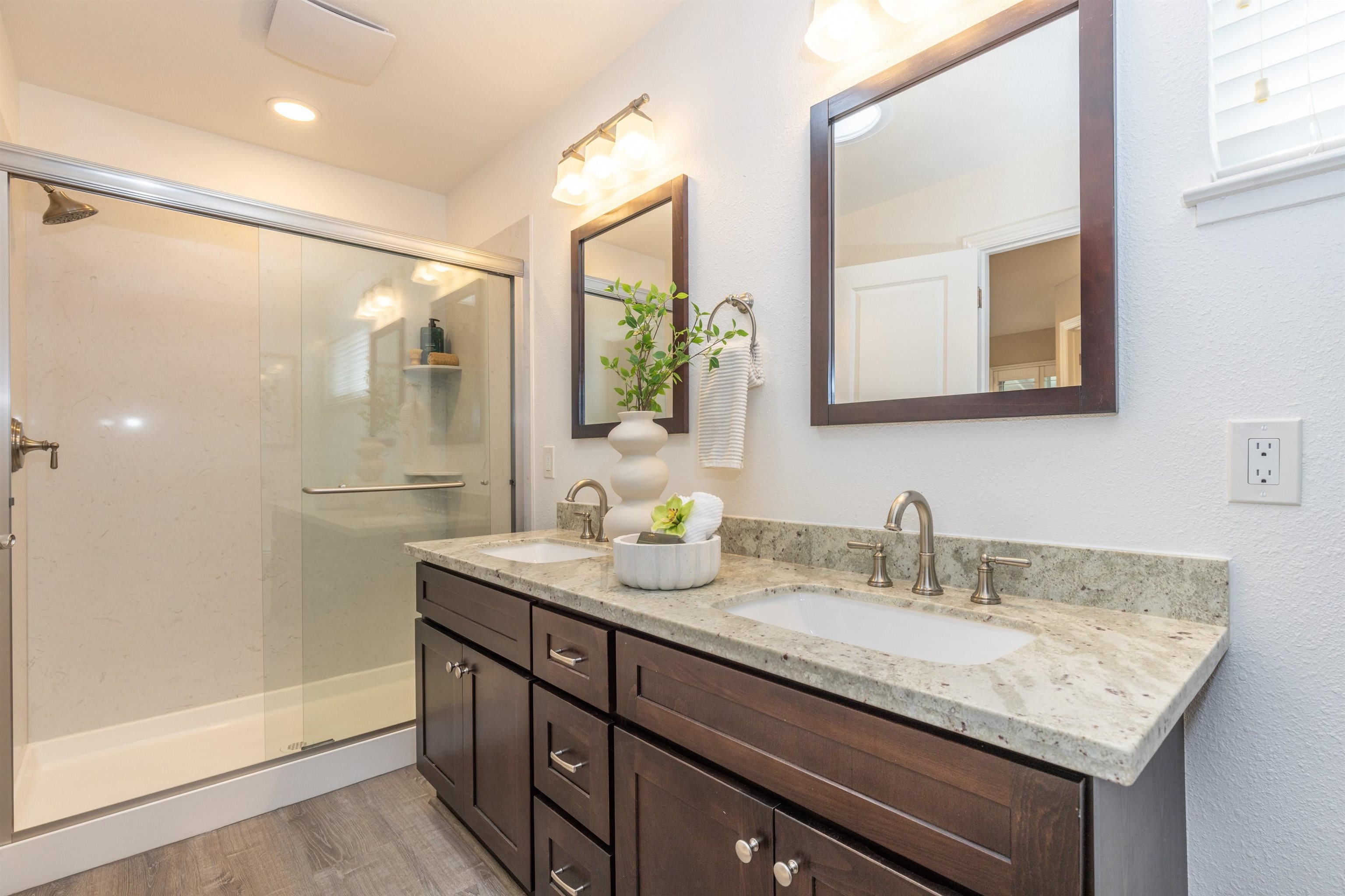 Detail Gallery Image 20 of 52 For 5359 Charlotte Way, Livermore,  CA 94550 - 4 Beds | 2/1 Baths