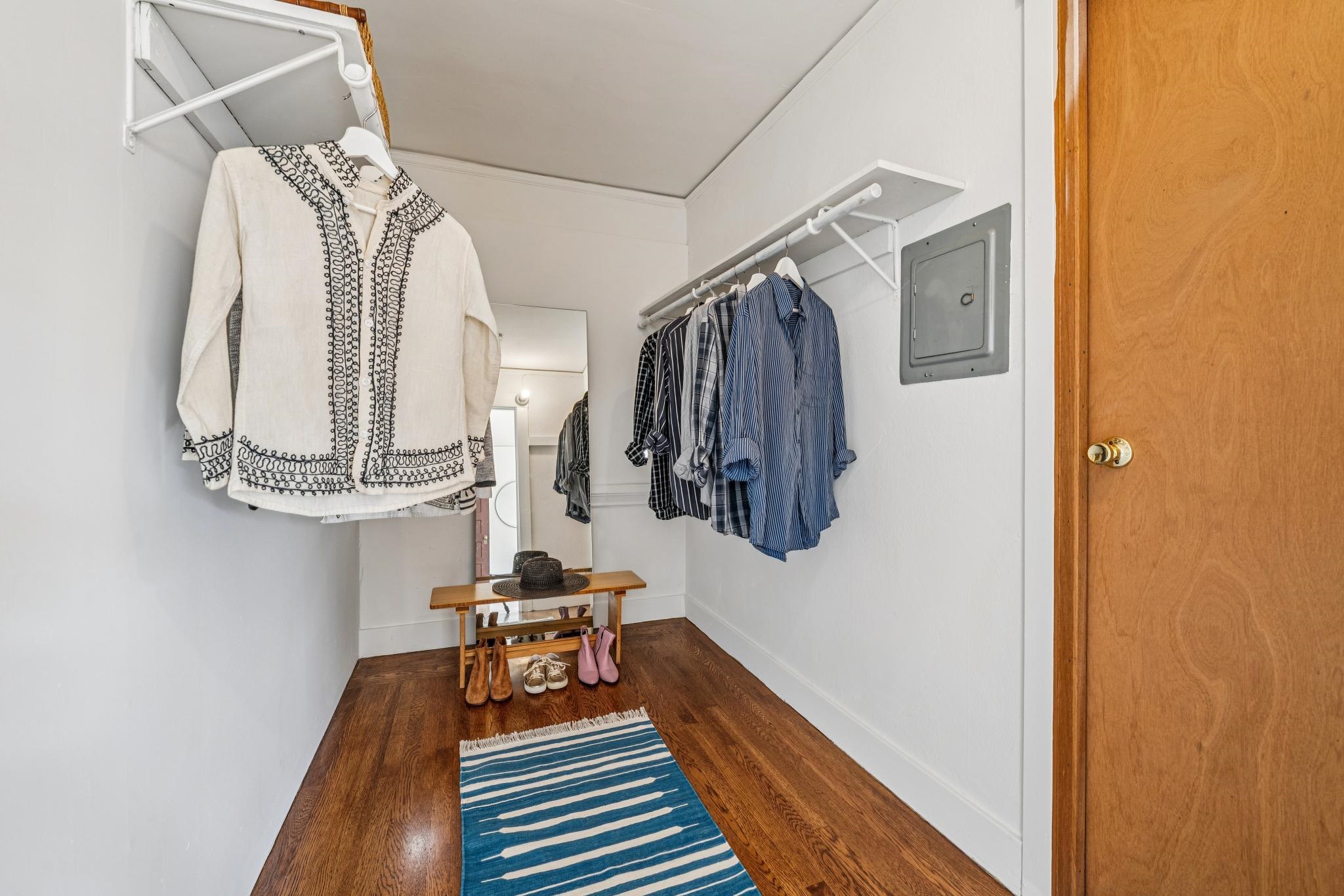 Detail Gallery Image 38 of 60 For 1960 El Dorado Ave, Berkeley,  CA 94707-2405 - 6 Beds | 2/1 Baths