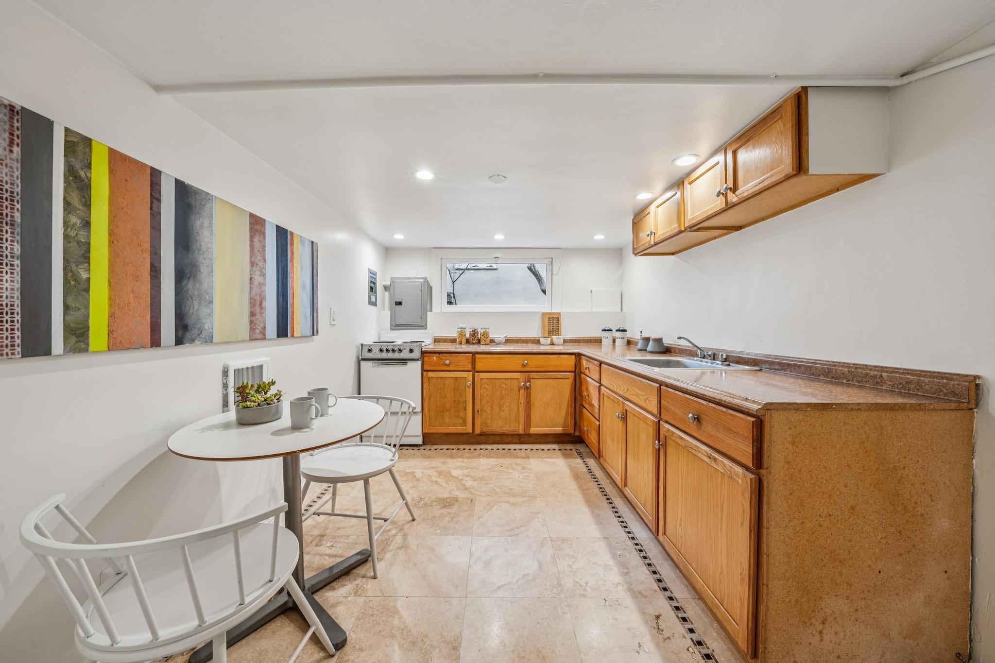 Detail Gallery Image 48 of 60 For 1960 El Dorado Ave, Berkeley,  CA 94707-2405 - 6 Beds | 2/1 Baths