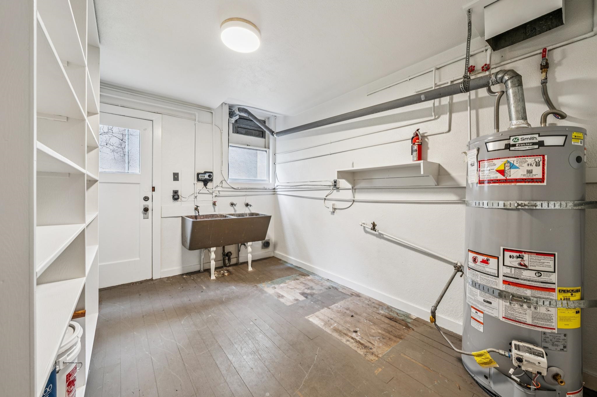 Detail Gallery Image 49 of 60 For 1960 El Dorado Ave, Berkeley,  CA 94707-2405 - 6 Beds | 2/1 Baths