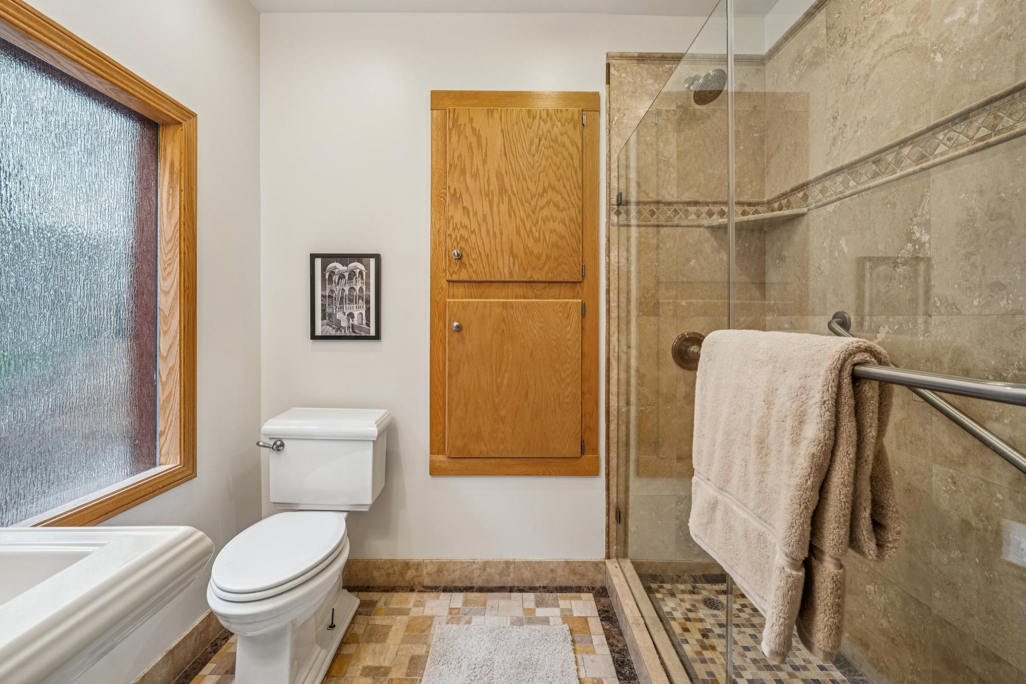 Detail Gallery Image 52 of 60 For 1960 El Dorado Ave, Berkeley,  CA 94707-2405 - 6 Beds | 2/1 Baths