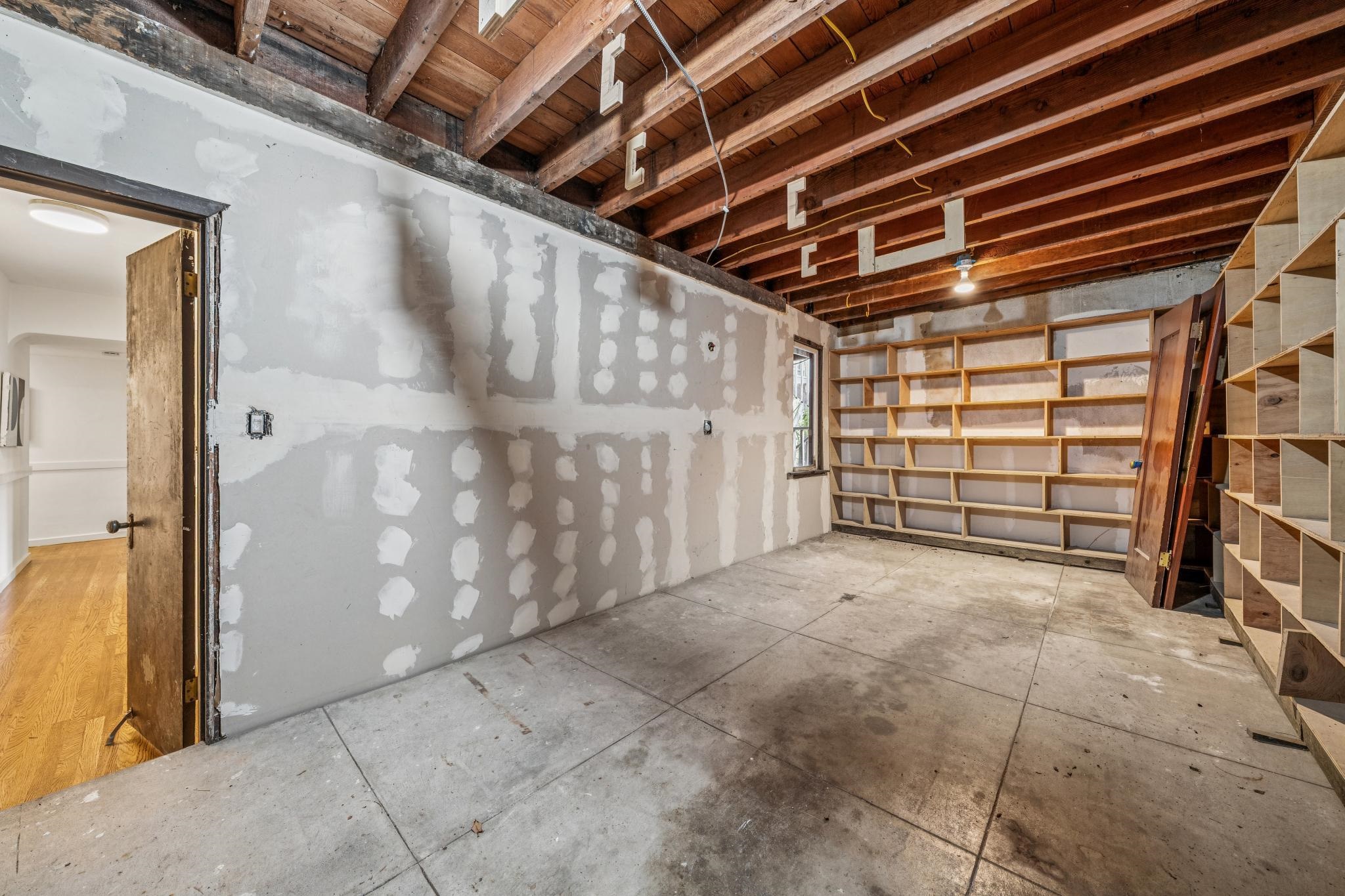 Detail Gallery Image 53 of 60 For 1960 El Dorado Ave, Berkeley,  CA 94707-2405 - 6 Beds | 2/1 Baths