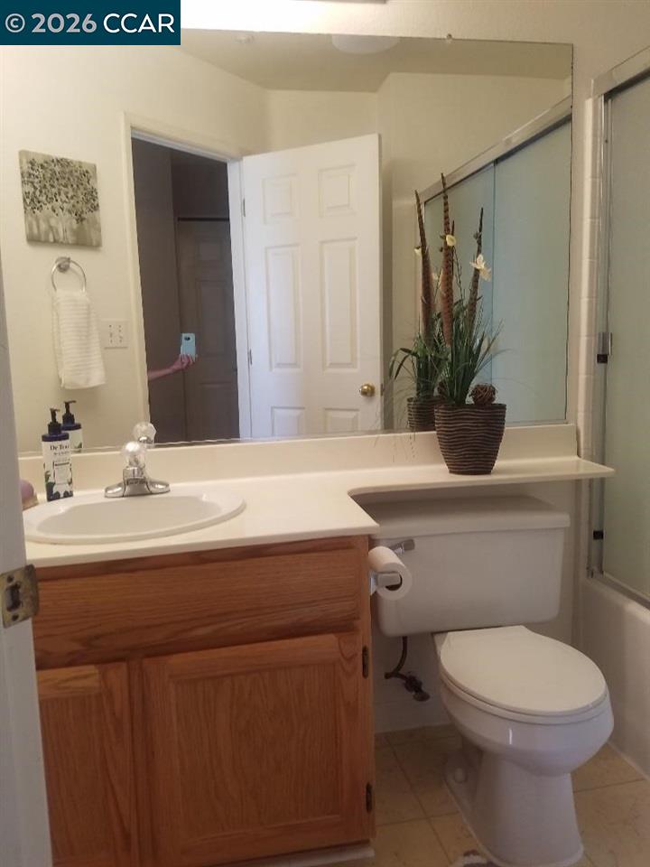 Detail Gallery Image 10 of 29 For 4764 Central Pkwy, Dublin,  CA 94568 - 3 Beds | 2/1 Baths