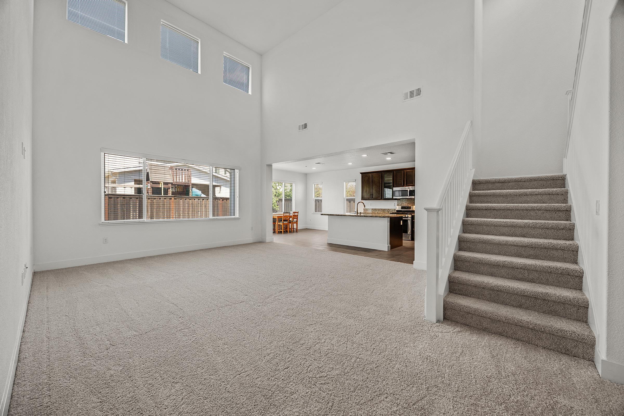 Detail Gallery Image 11 of 38 For 18499 Lewiston Dr, Lathrop,  CA 95330-8433 - 4 Beds | 3/1 Baths