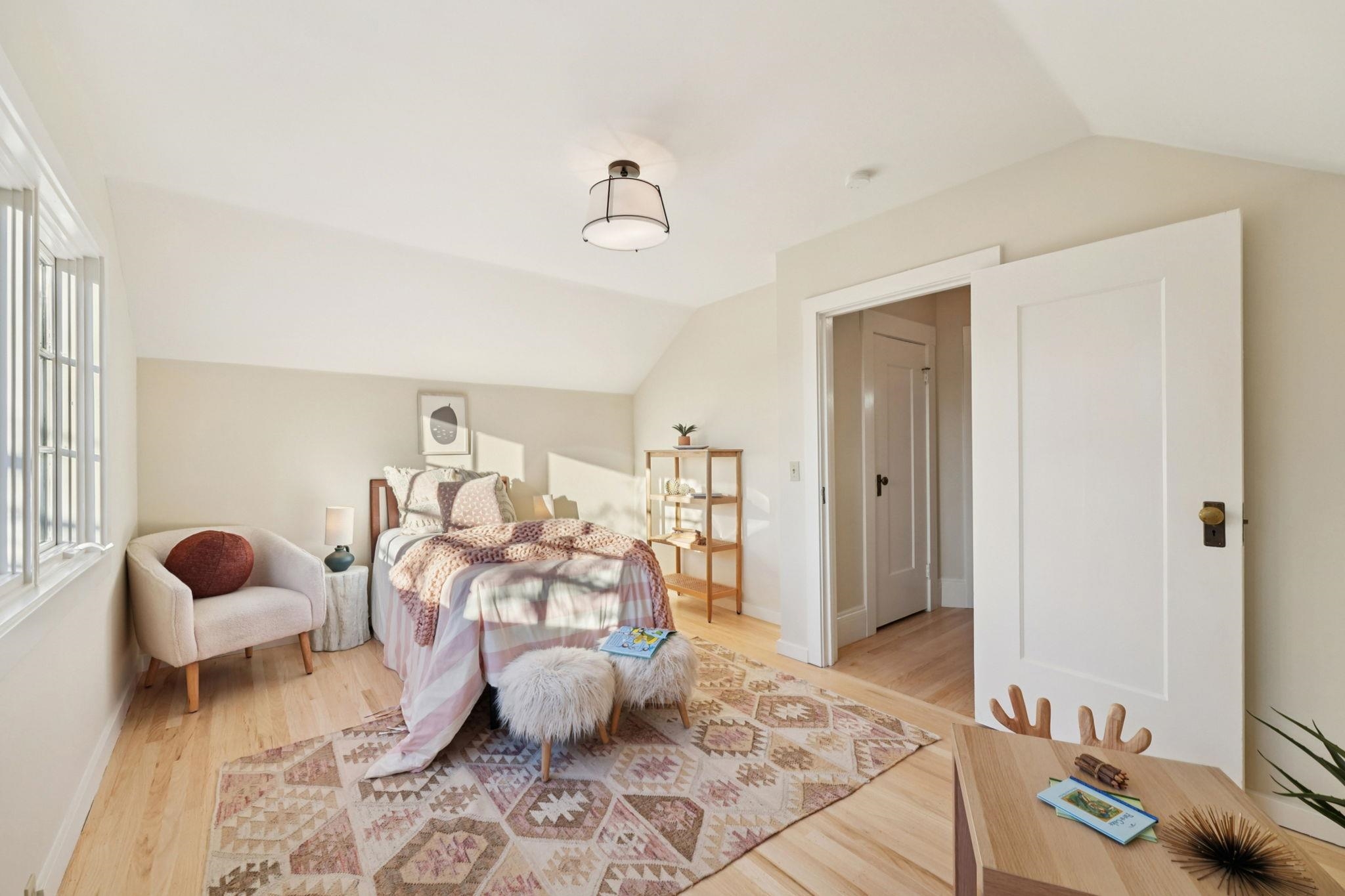 Detail Gallery Image 25 of 45 For 2951 Linden Ave, Berkeley,  CA 94705 - 5 Beds | 2 Baths