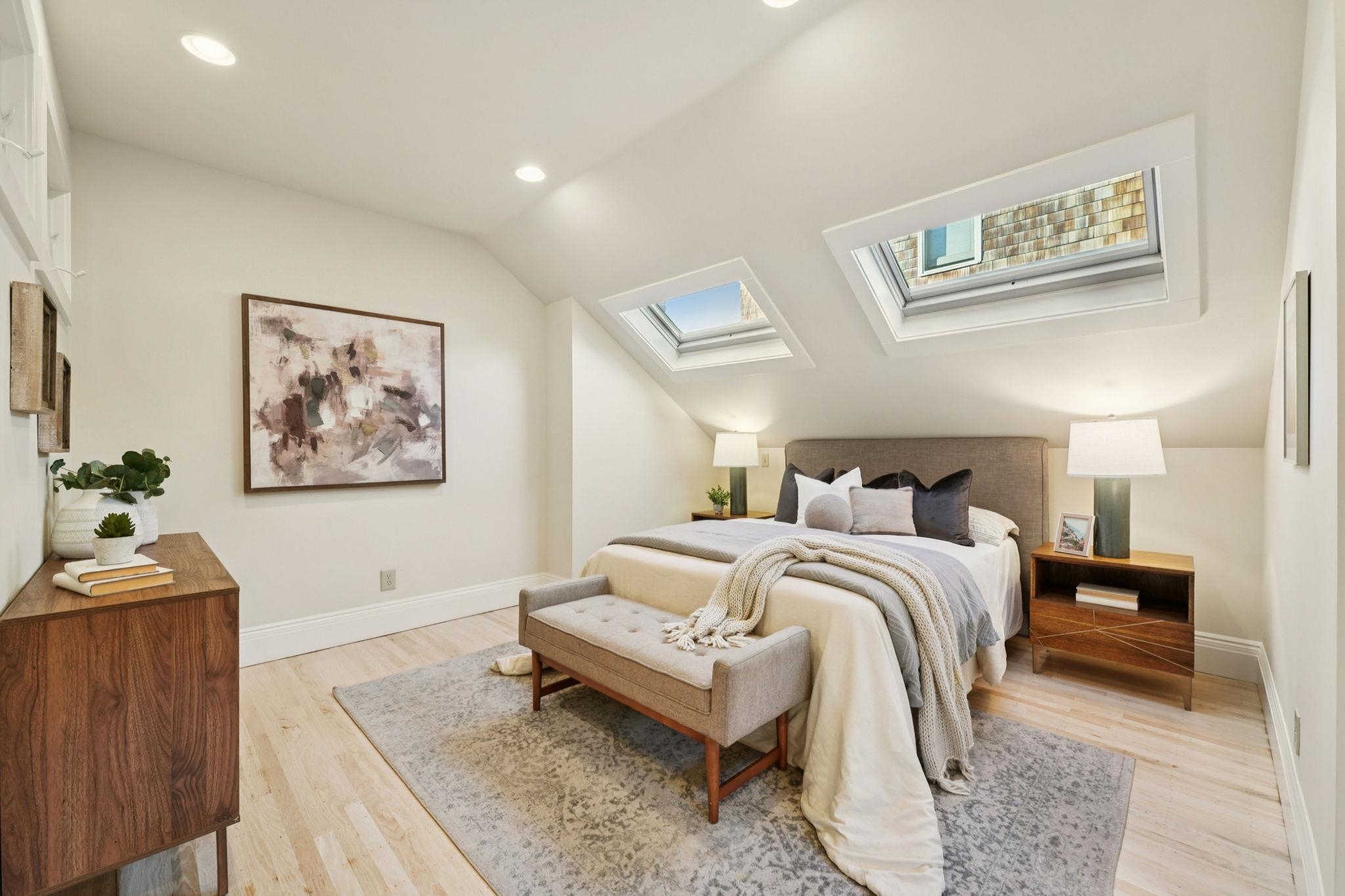 Detail Gallery Image 32 of 45 For 2951 Linden Ave, Berkeley,  CA 94705 - 5 Beds | 2 Baths