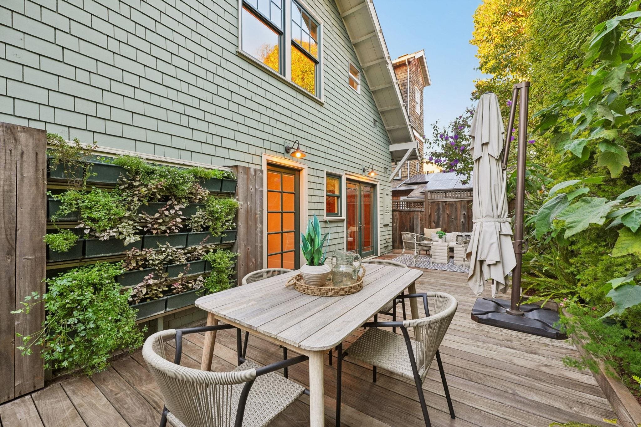 Detail Gallery Image 39 of 45 For 2951 Linden Ave, Berkeley,  CA 94705 - 5 Beds | 2 Baths