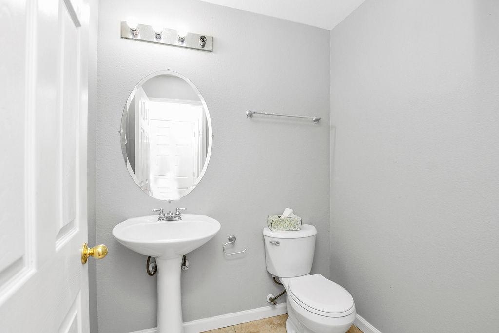 Detail Gallery Image 12 of 28 For 3681 Yacht Dr, Discovery Bay,  CA 94505 - 4 Beds | 2/1 Baths