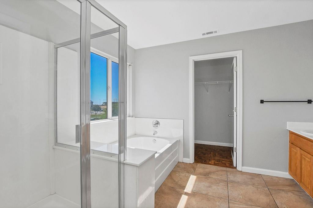 Detail Gallery Image 20 of 28 For 3681 Yacht Dr, Discovery Bay,  CA 94505 - 4 Beds | 2/1 Baths