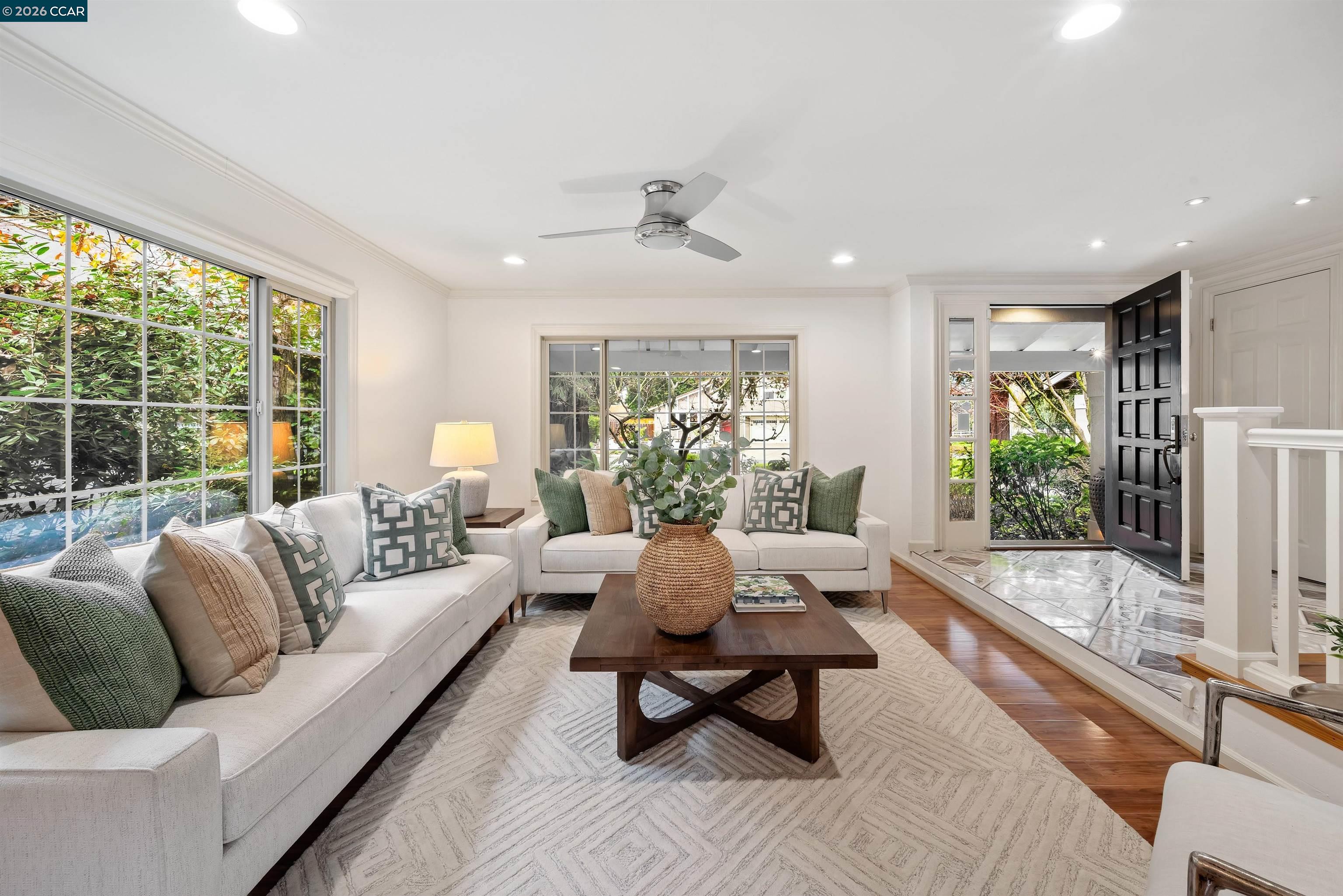 Detail Gallery Image 8 of 45 For 440 Wabash Pl, Danville,  CA 94526 - 5 Beds | 2/1 Baths