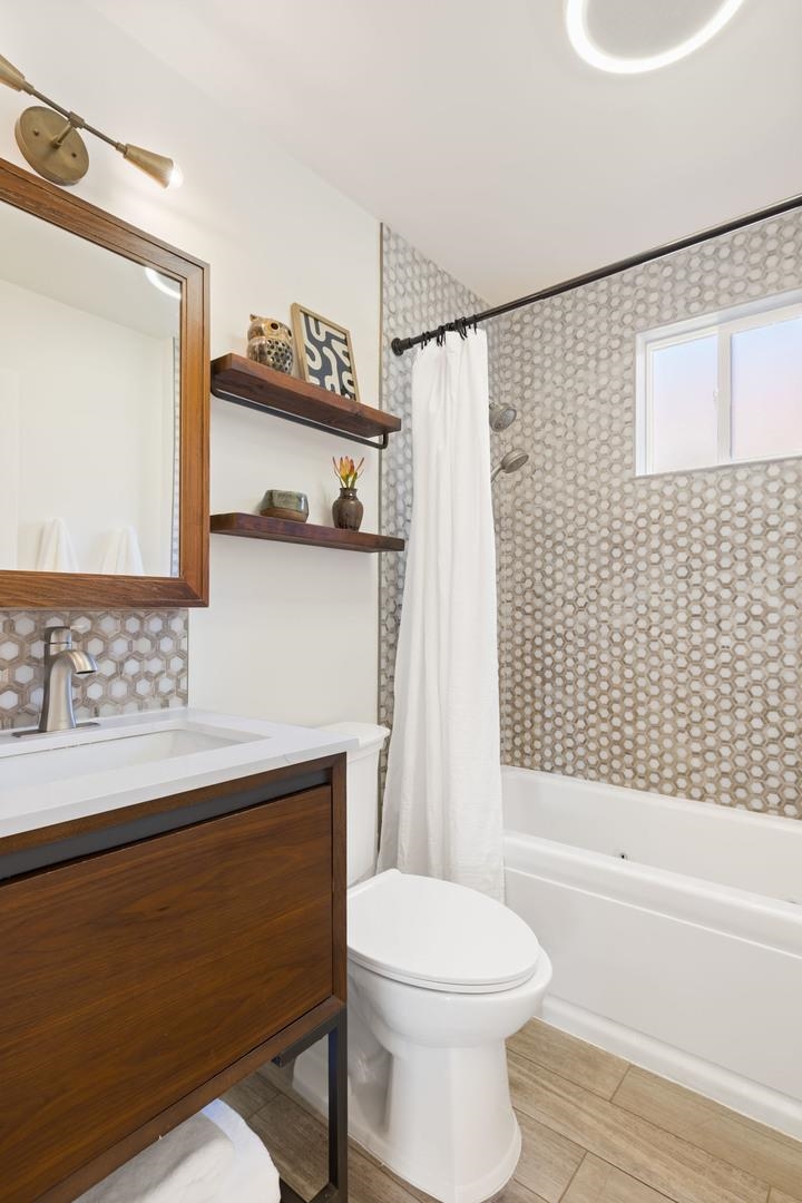 Detail Gallery Image 16 of 18 For 2829 California St, Berkeley,  CA 94703 - 3 Beds | 1 Baths