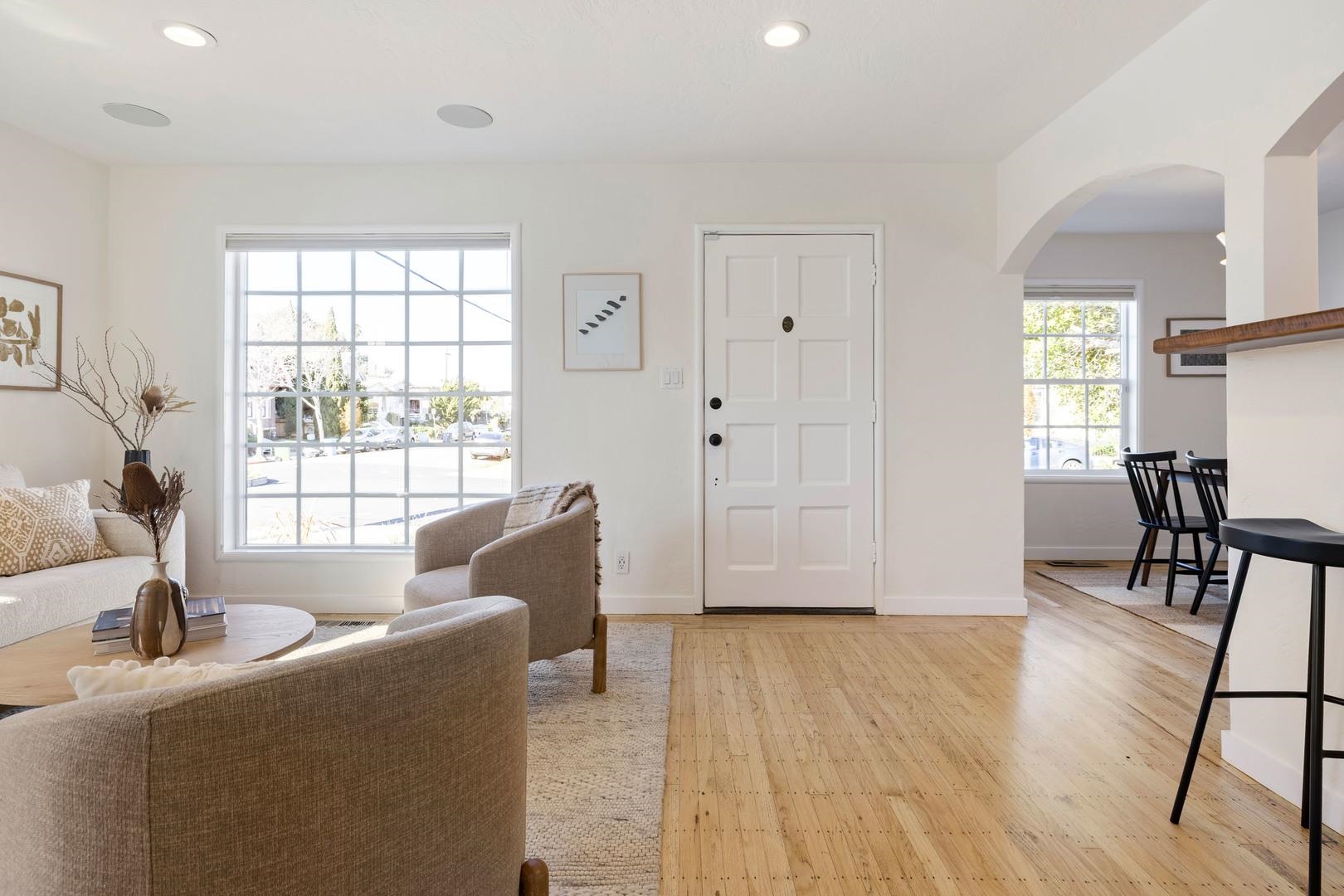 Detail Gallery Image 4 of 18 For 2829 California St, Berkeley,  CA 94703 - 3 Beds | 1 Baths